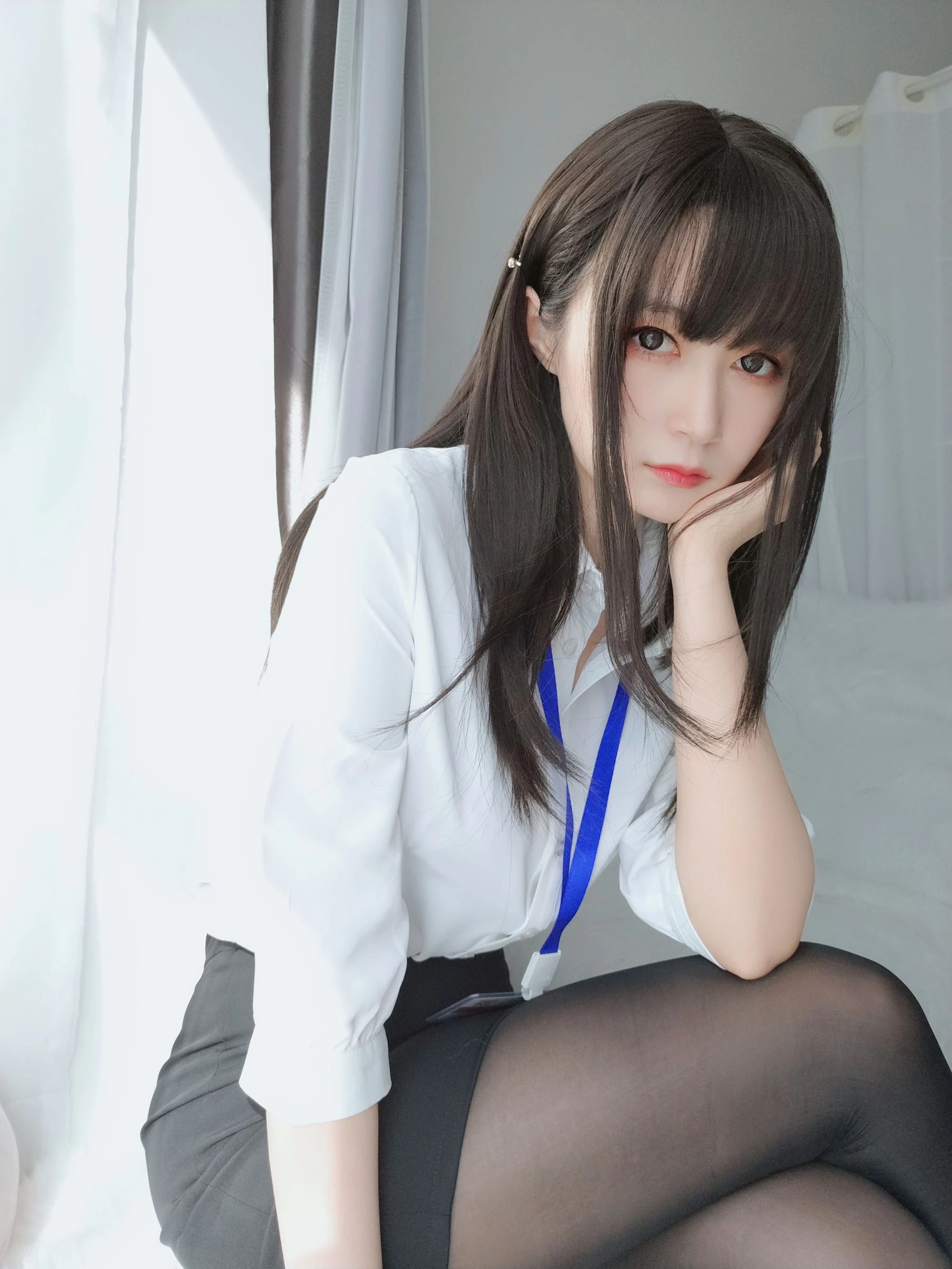 Coser小姐姐白银 – 制服插图5