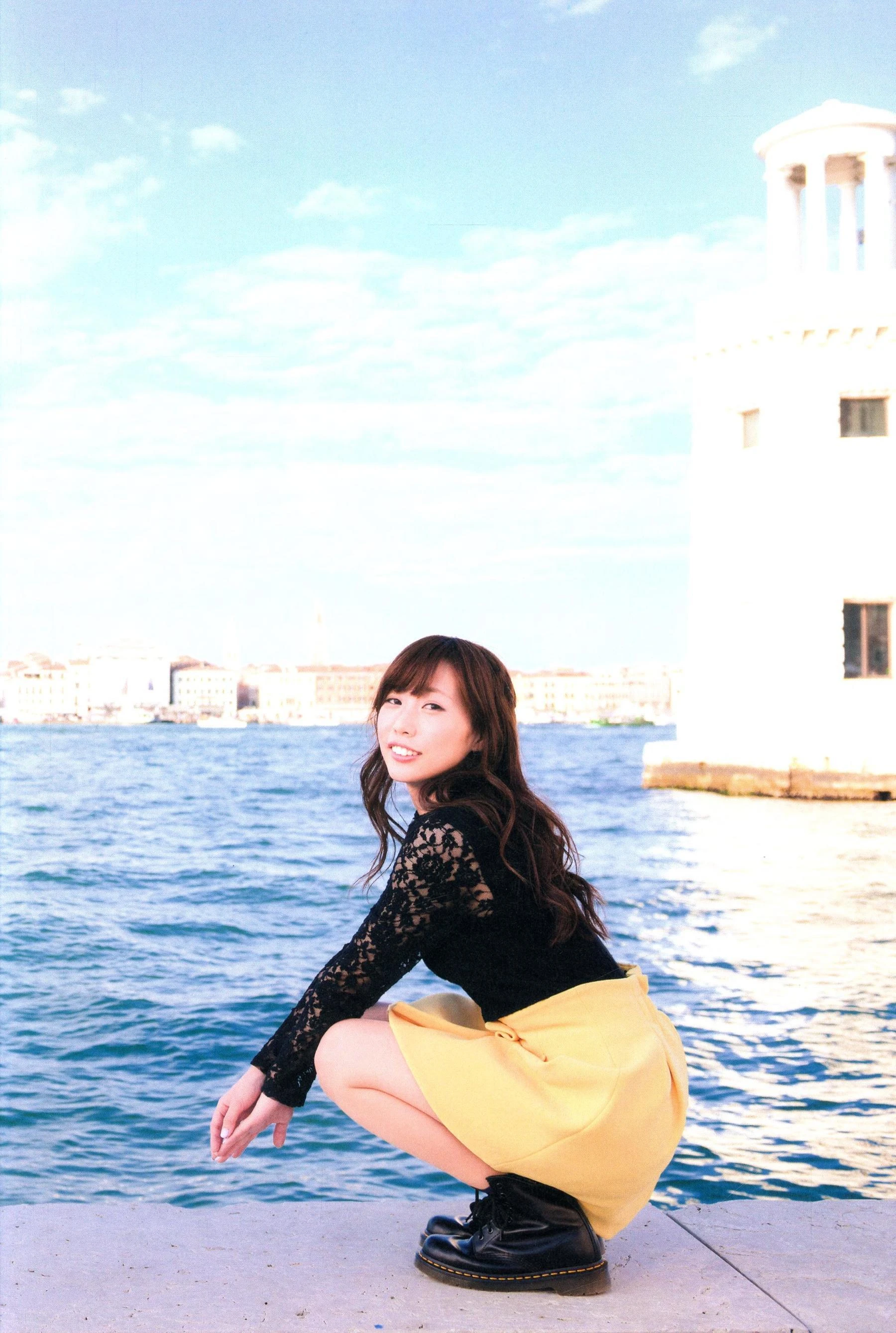 楠田亜衣奈 ファーストソロ写真集「くすくすくっすん」插图1