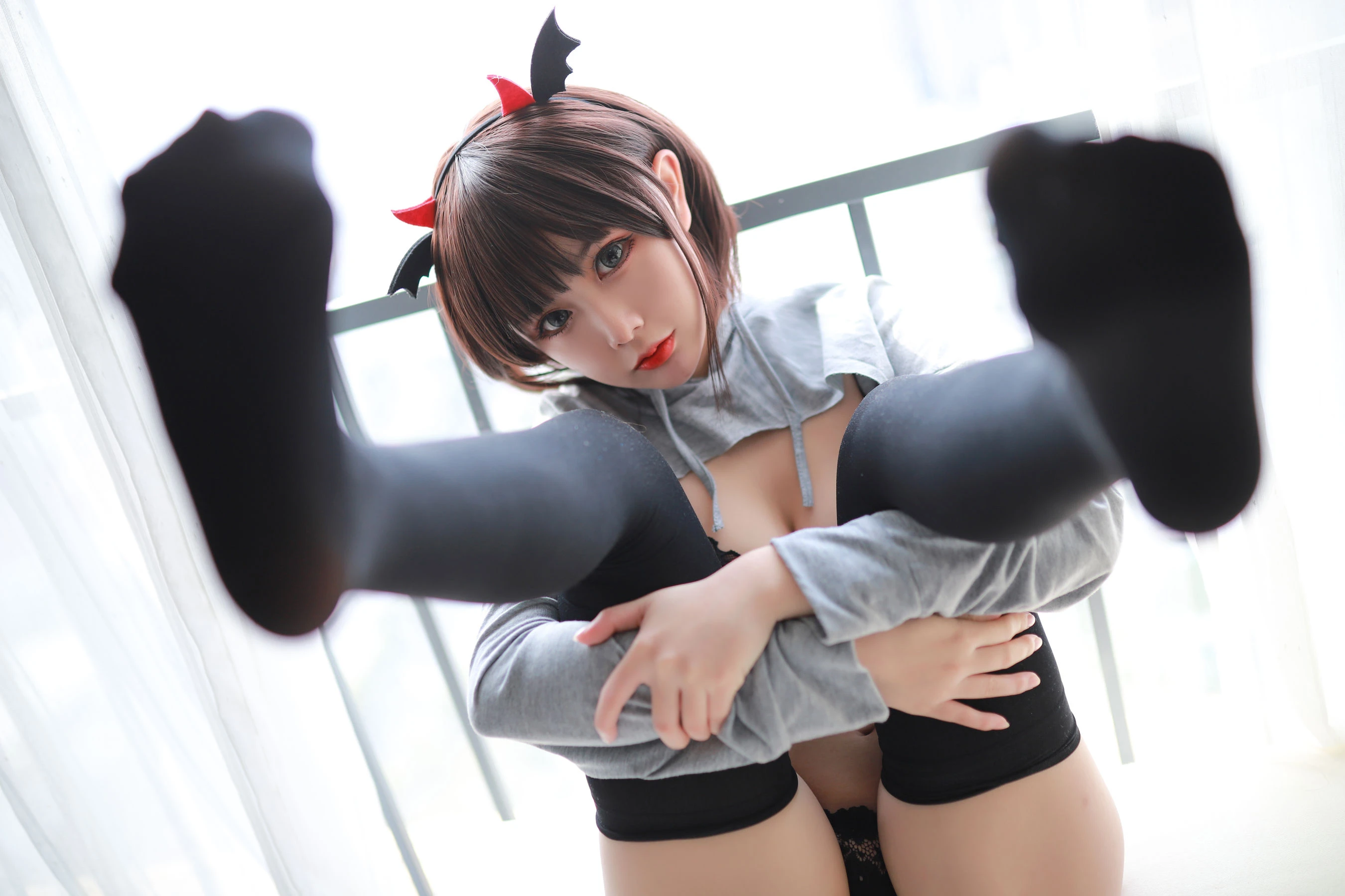 动漫博主您的蛋蛋 – 开胸卫衣插图2