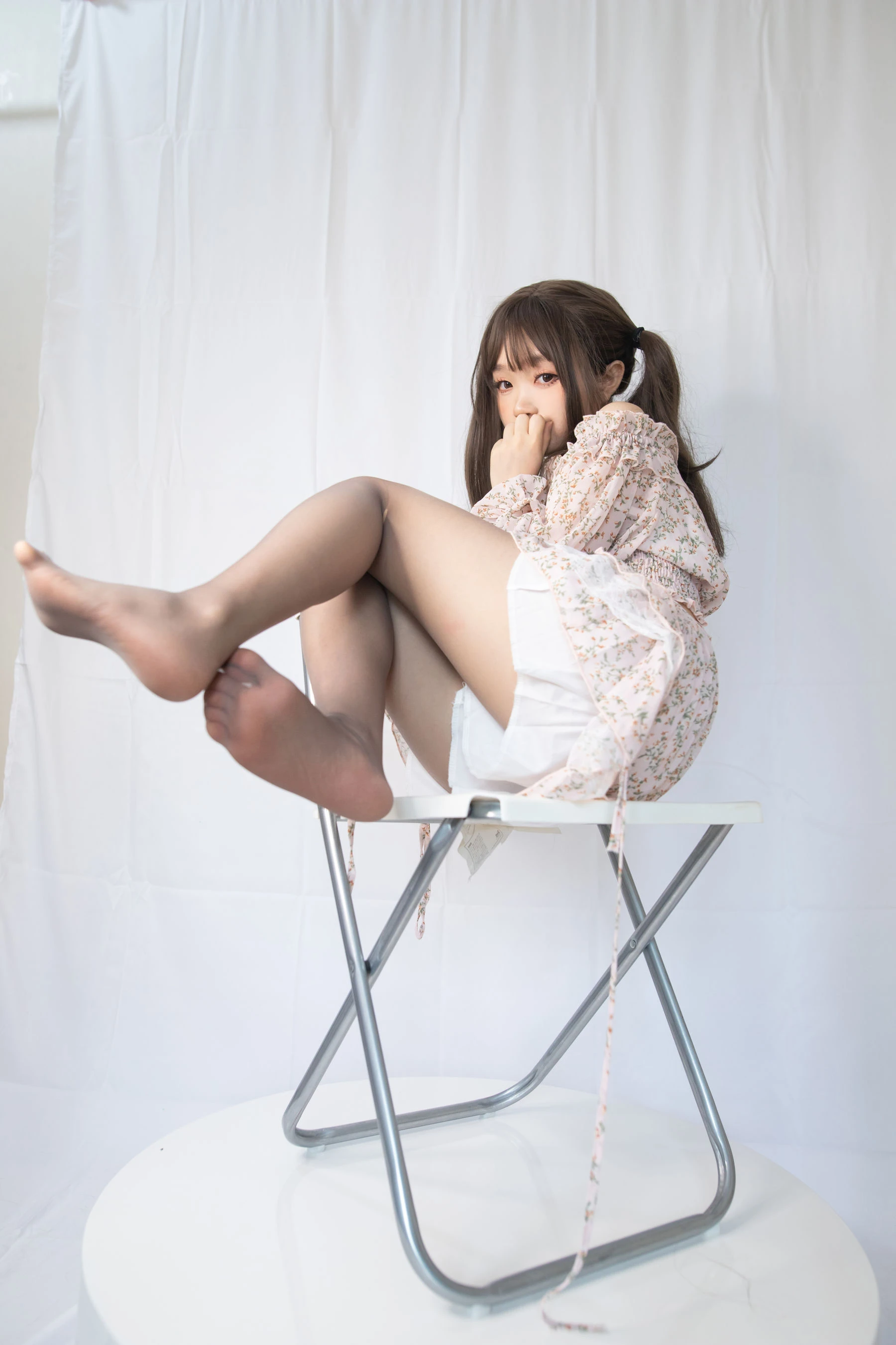 神沢永莉 – 灰丝花裙子插图7