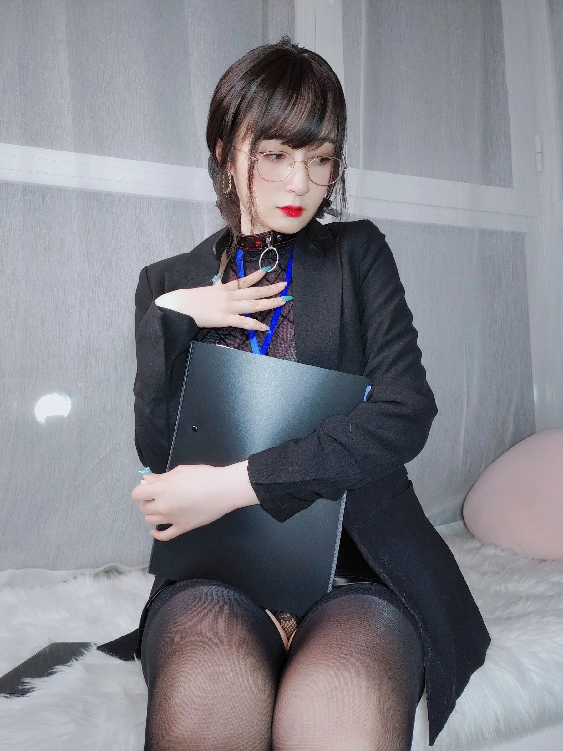 Coser小姐姐白银 – 黑丝情趣插图3