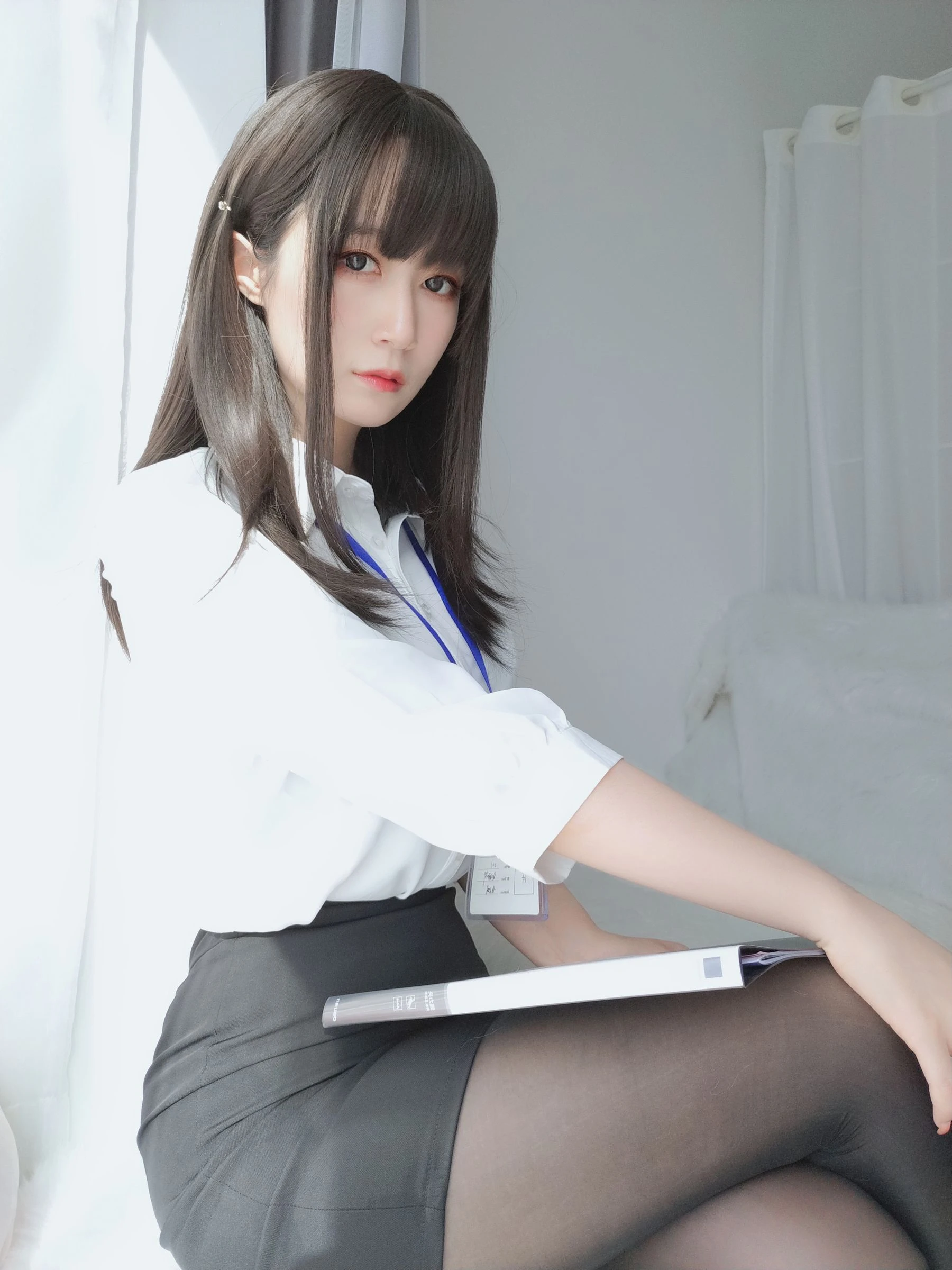 Coser小姐姐白银 – 制服插图7