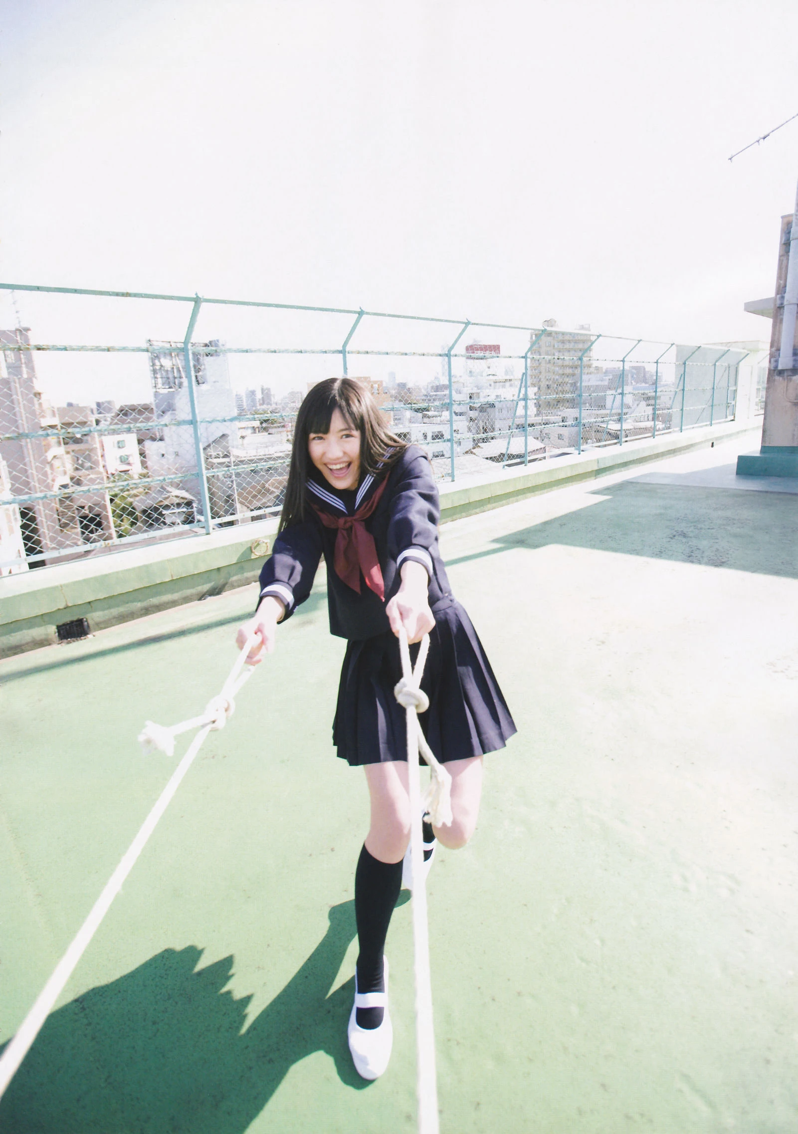 渡邊麻友『1st写真集 まゆゆ』 渡边达生插图4