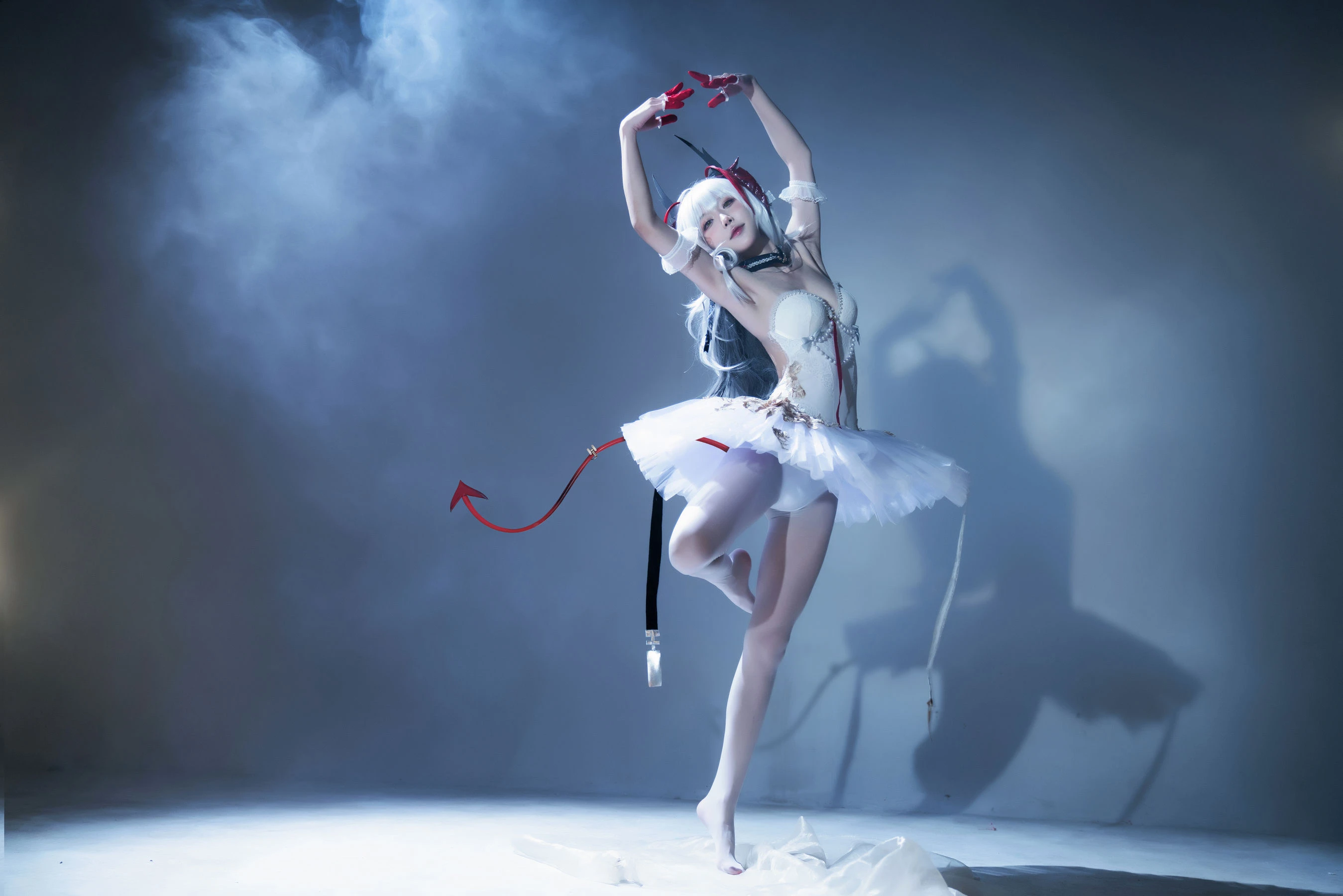 动漫博主阿包也是兔娘 – 明日方舟 芭蕾插图1