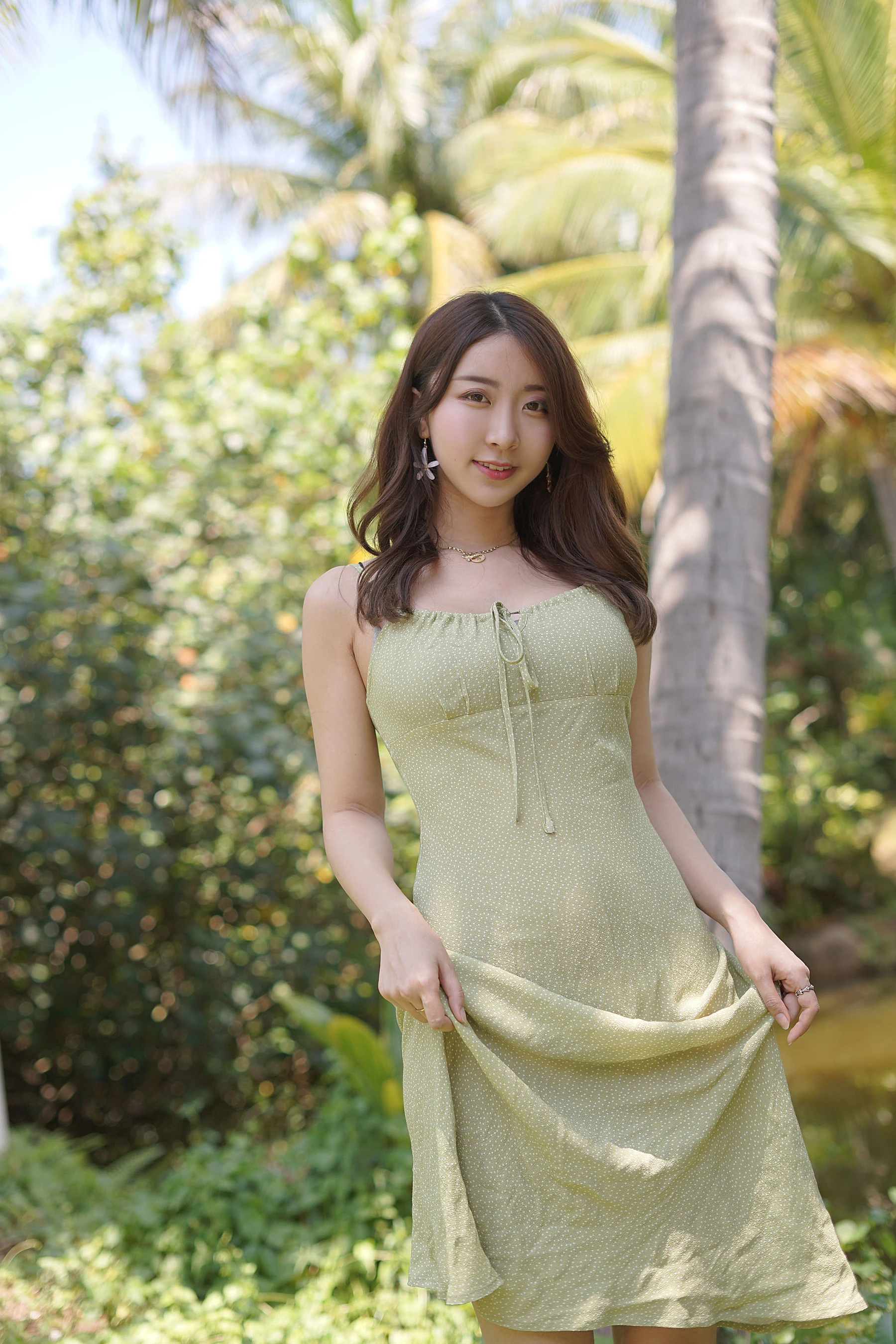 人气Coser黑川 – 海岛之旅 绿色连衣裙插图4