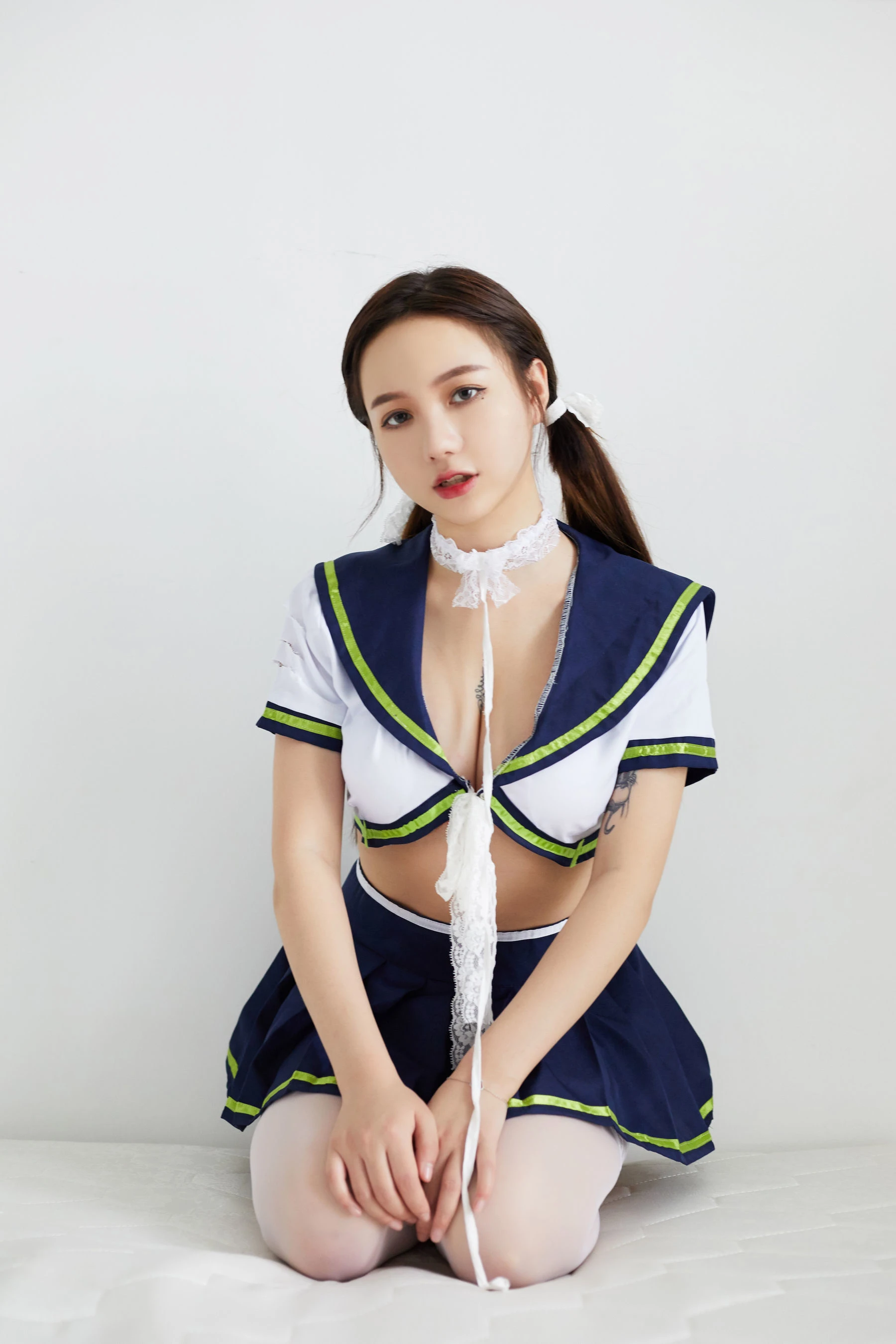 洛丽塔大哥 – 水手服+渔网袜插图2