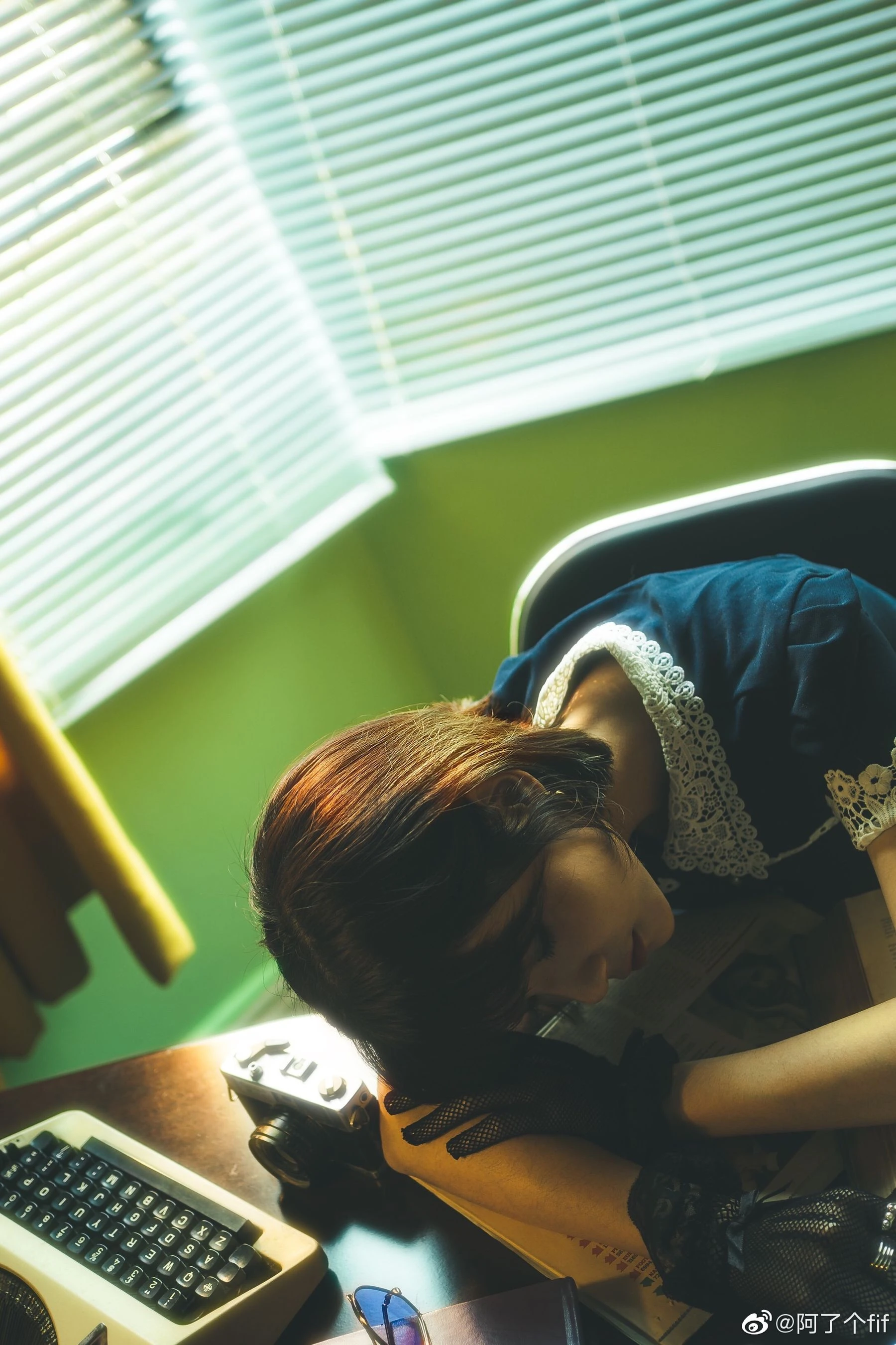 动漫博主阿了个fifi – 复古插图3