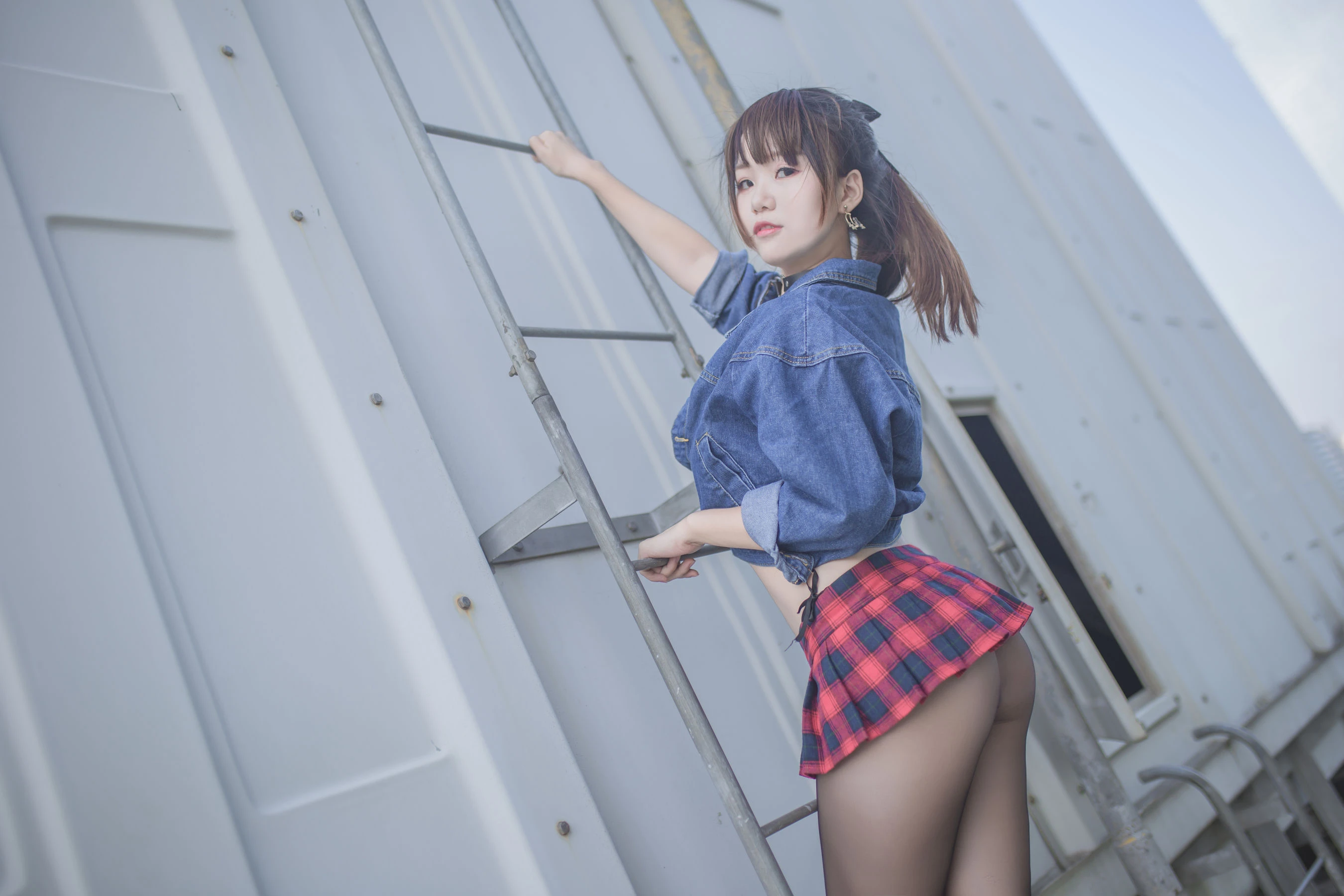 Yoko宅夏《红色格子》插图7