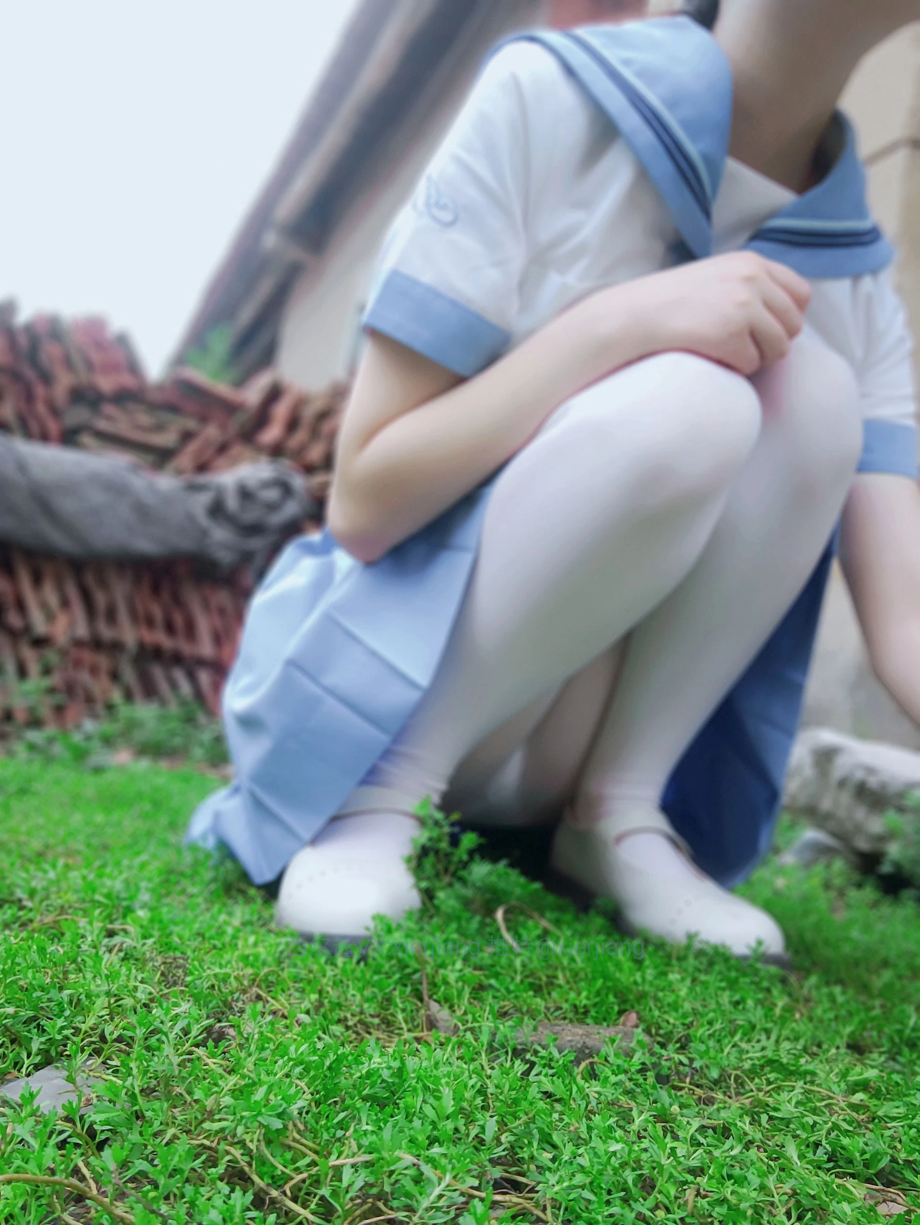 微博萌妹子西尔酱 – 青草水手服插图6