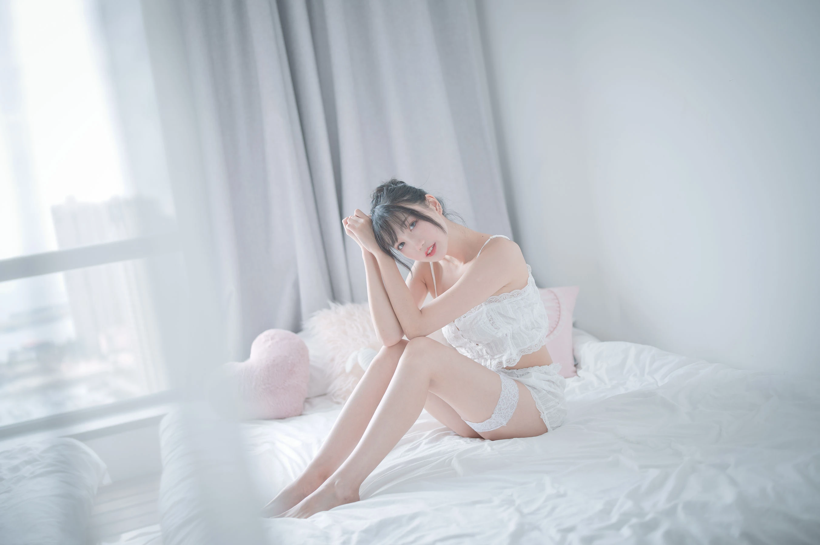 周叽是可爱兔兔 – 白色睡衣插图6