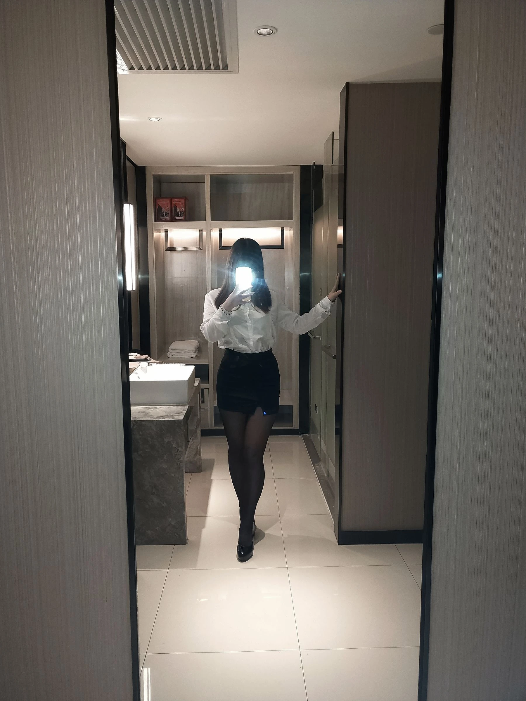 自闭颜球球(无颜小天使wy) – OL插图2