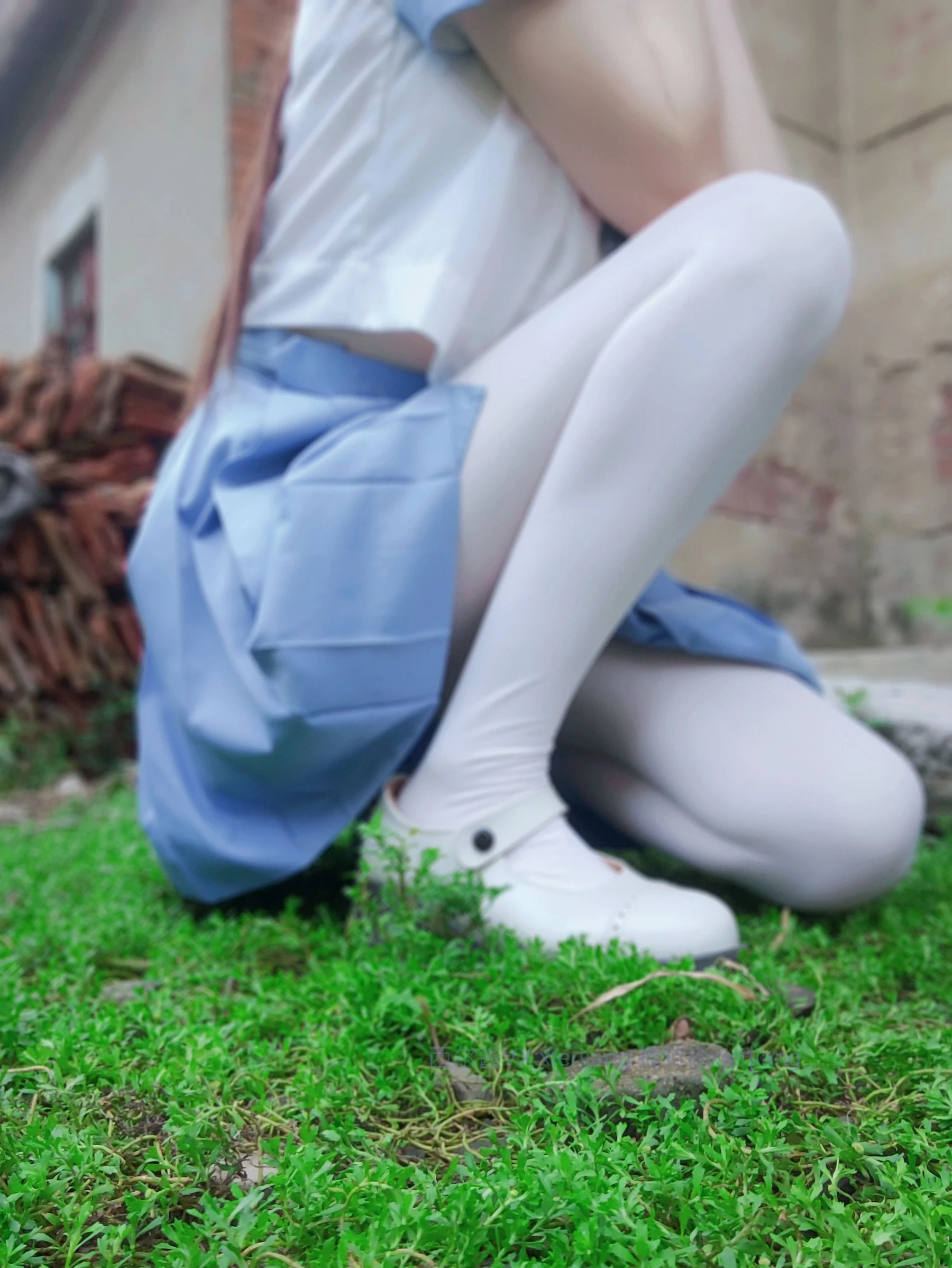 微博萌妹子西尔酱 – 青草水手服插图7