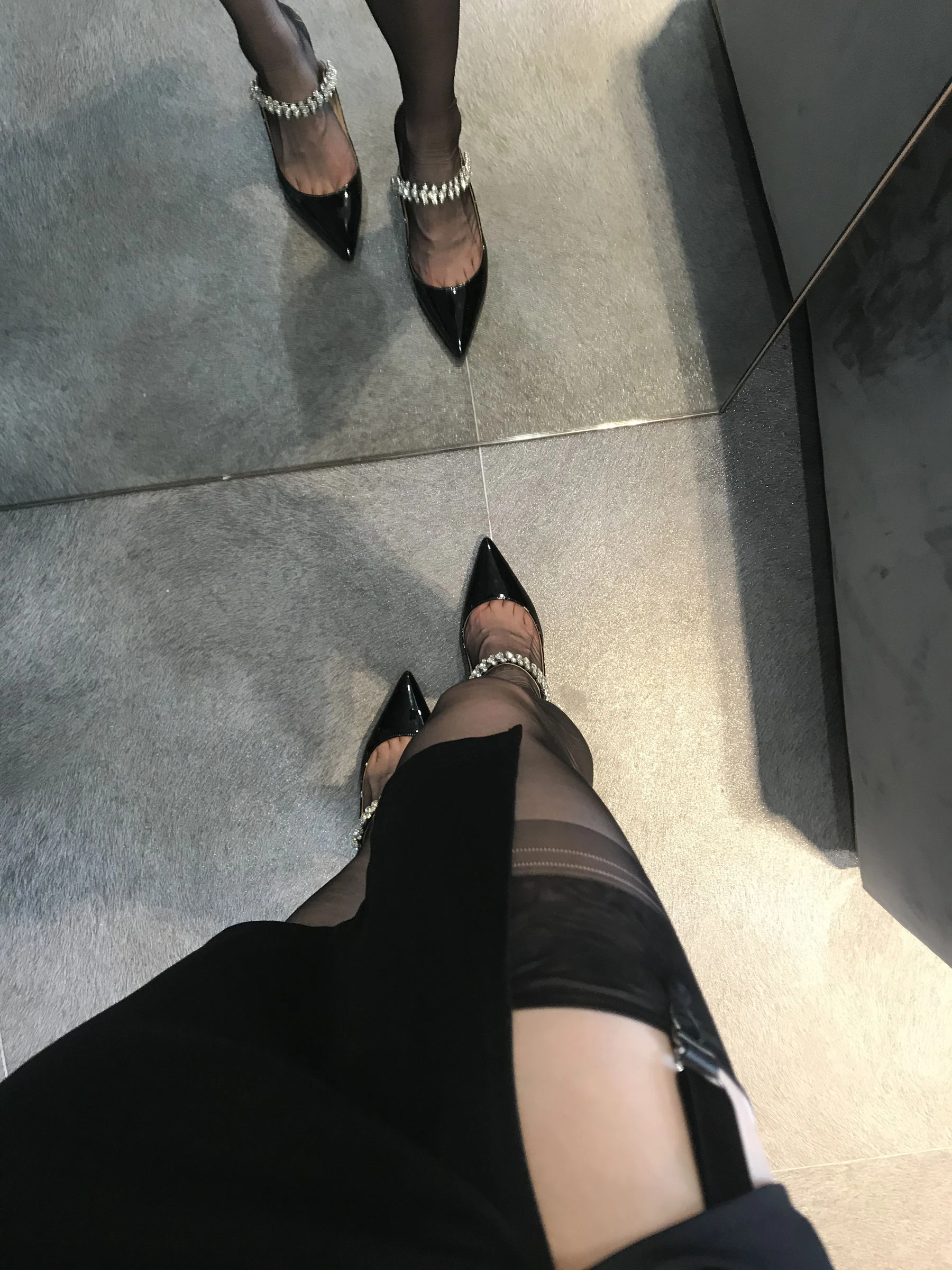 丝足博主麋鹿_Monroe 2020.07.12 黑色吊袜插图2