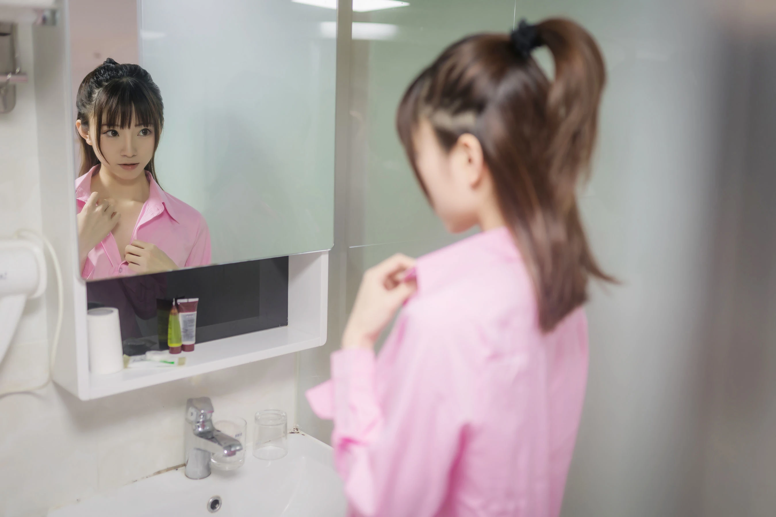 动漫博主Kitaro_绮太郎 – 粉色衬衫插图2