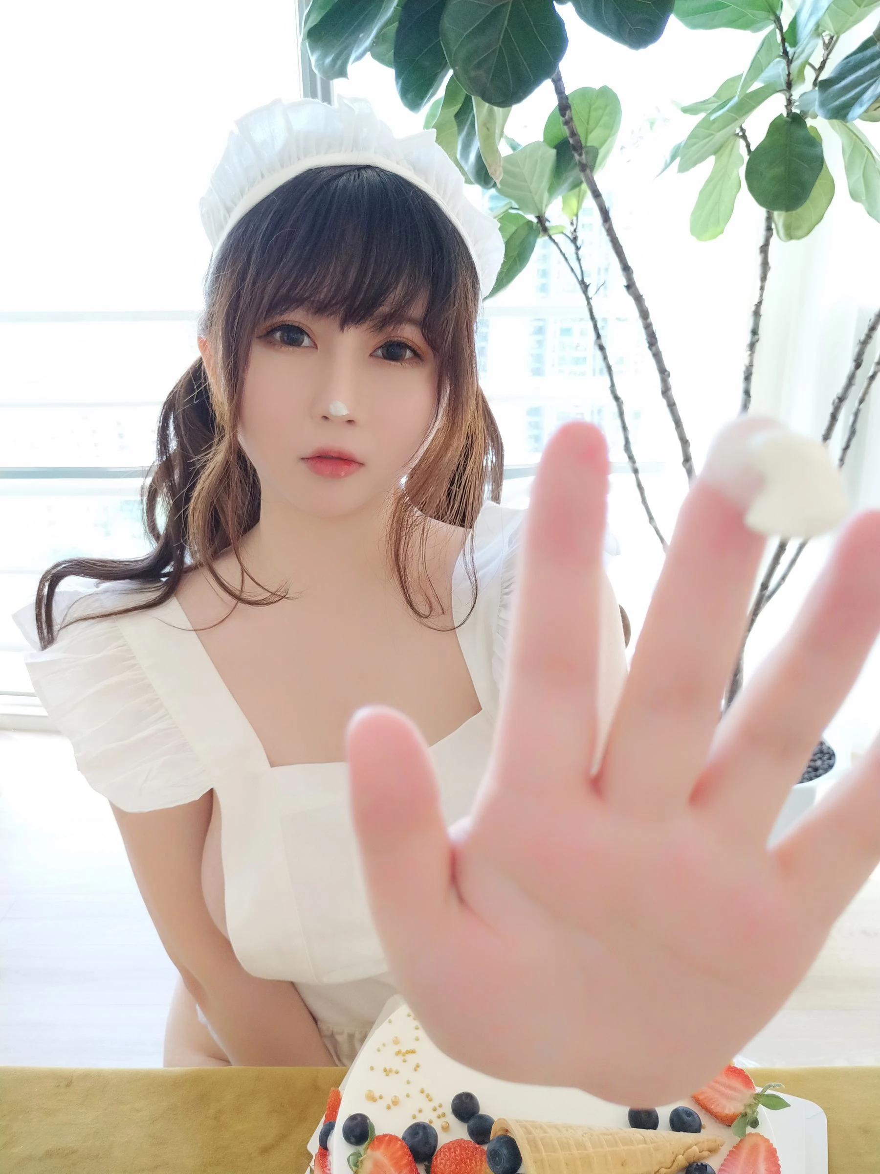 蜜桃少女是依酱呀 – 小厨娘插图2