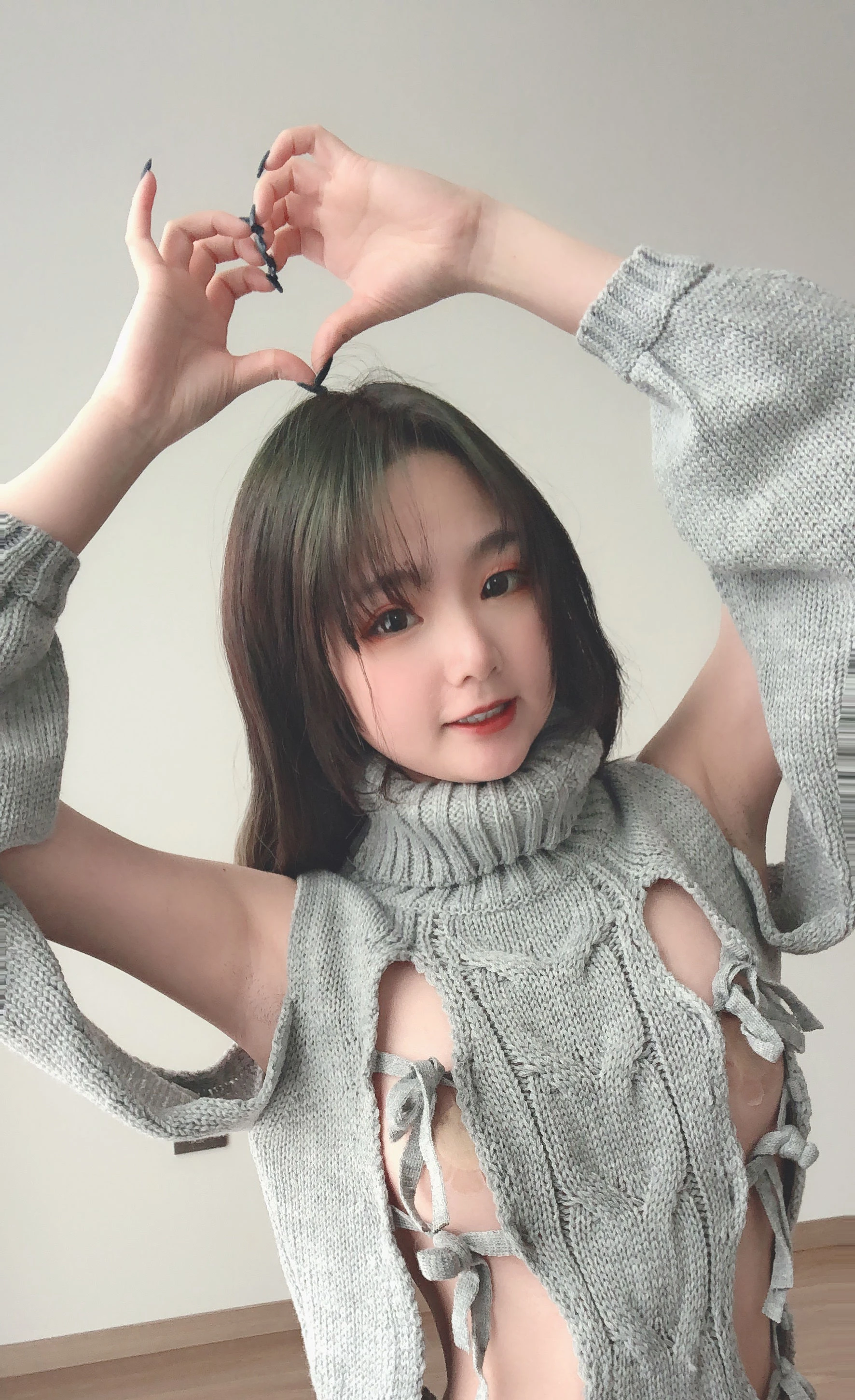 萌妹是青水 露背毛衣插图4
