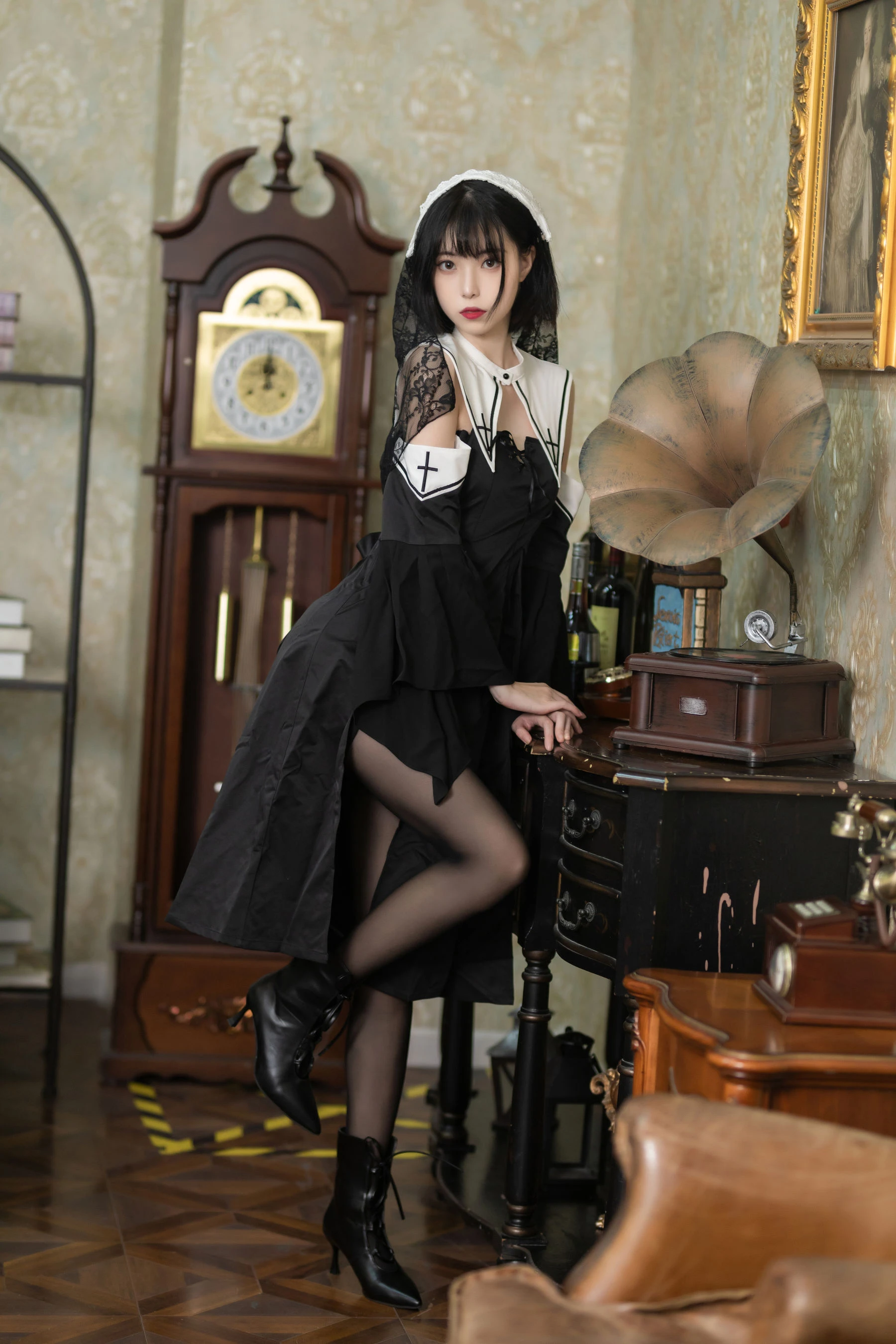 许岚(叁月life) – 暗黑修女插图3