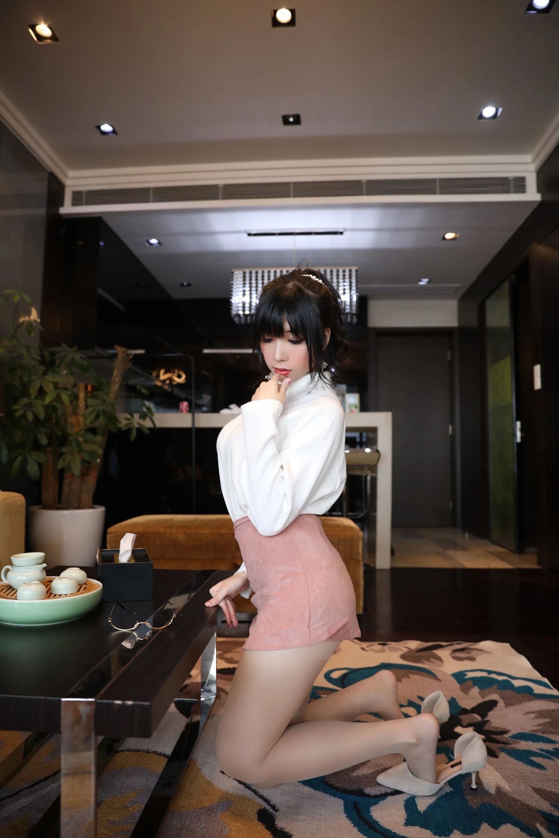 二次元巨乳美女鹿野希 单马尾眼镜娘插图2