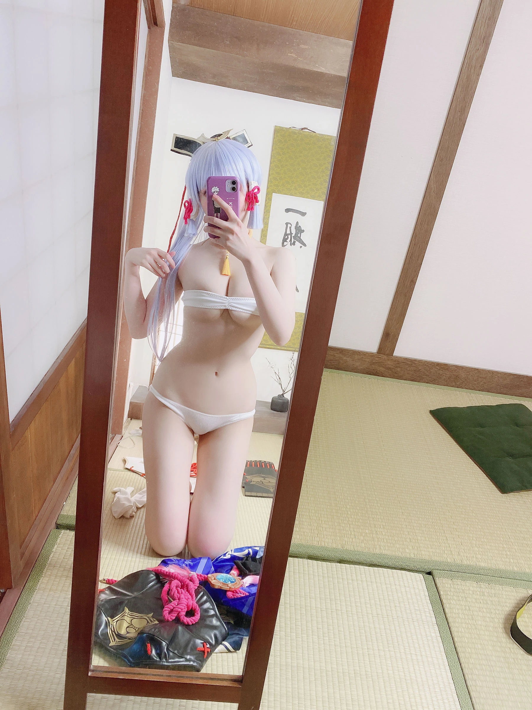 微博妹纸霜月shimo[fantia] 2022-12-21 神里綾華 お着替え中插图4