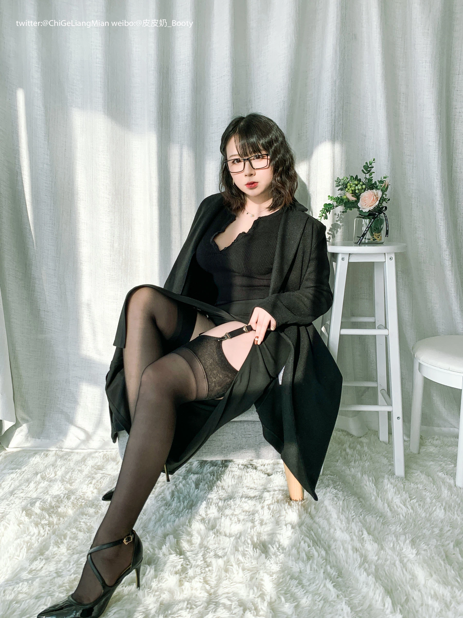 皮皮奶可可爱了啦 黑色OL插图2