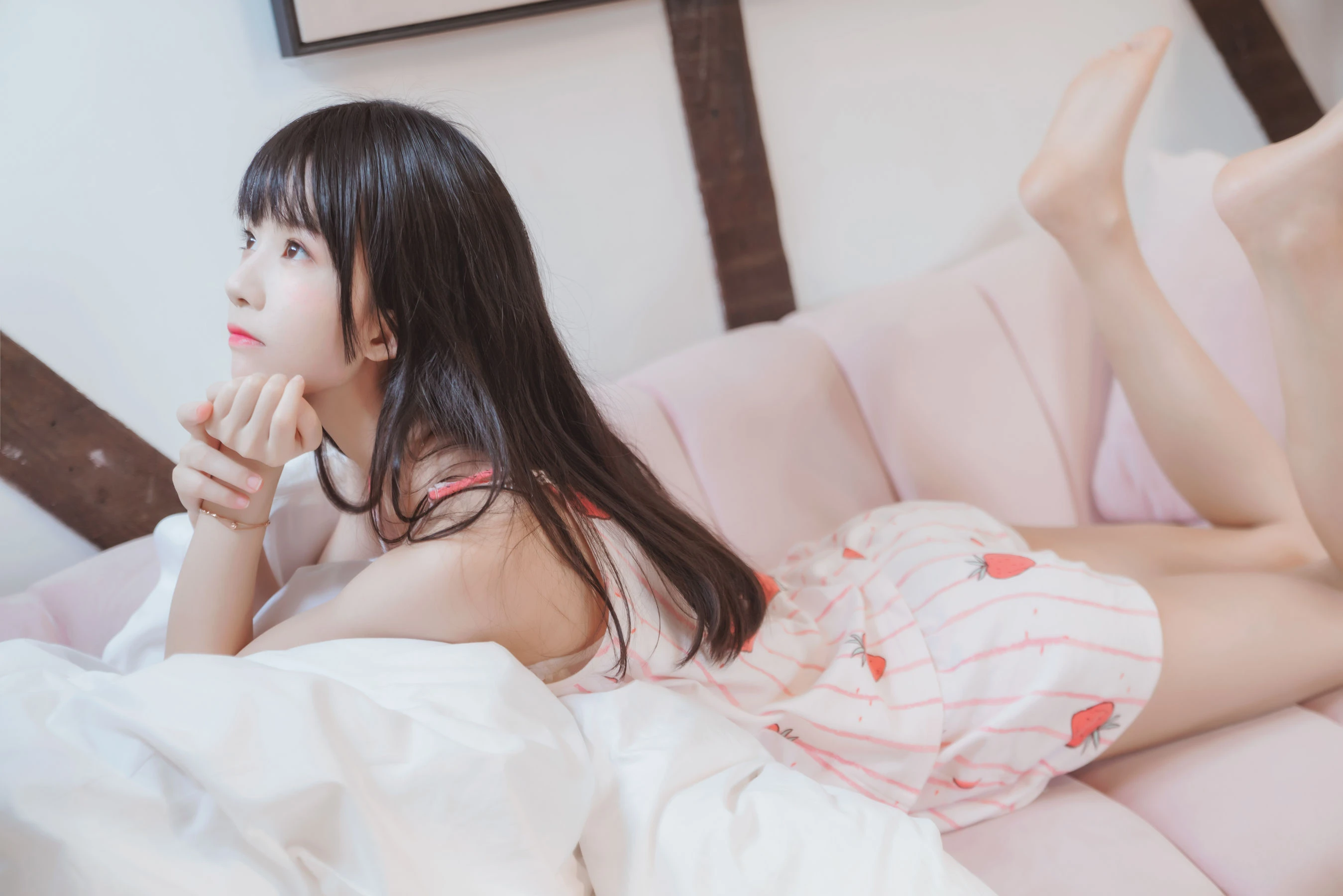 桜桃喵 – 甜甜之唇边小草莓插图2