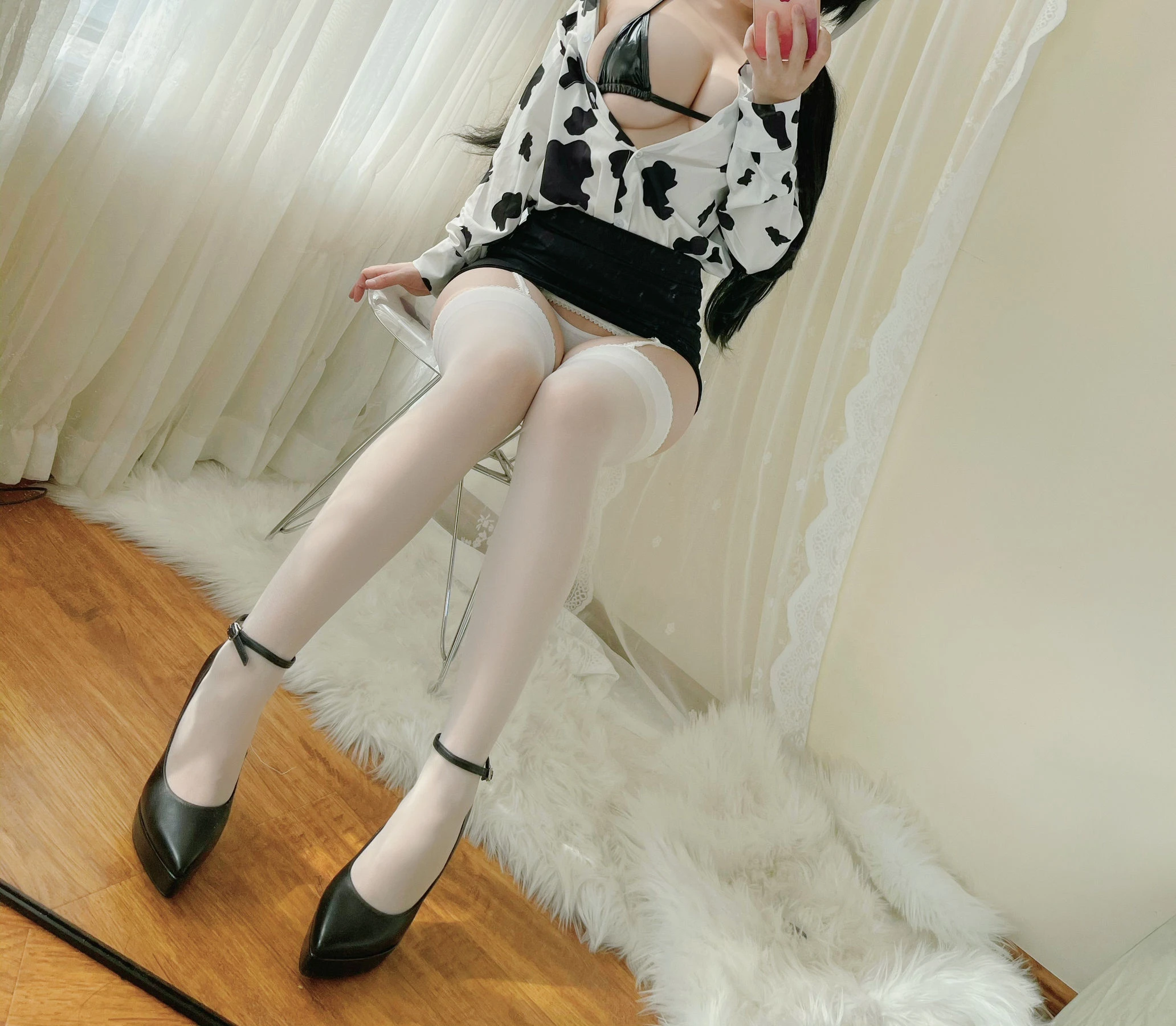 动漫博主小仓千代w – 奶牛衬衣插图3