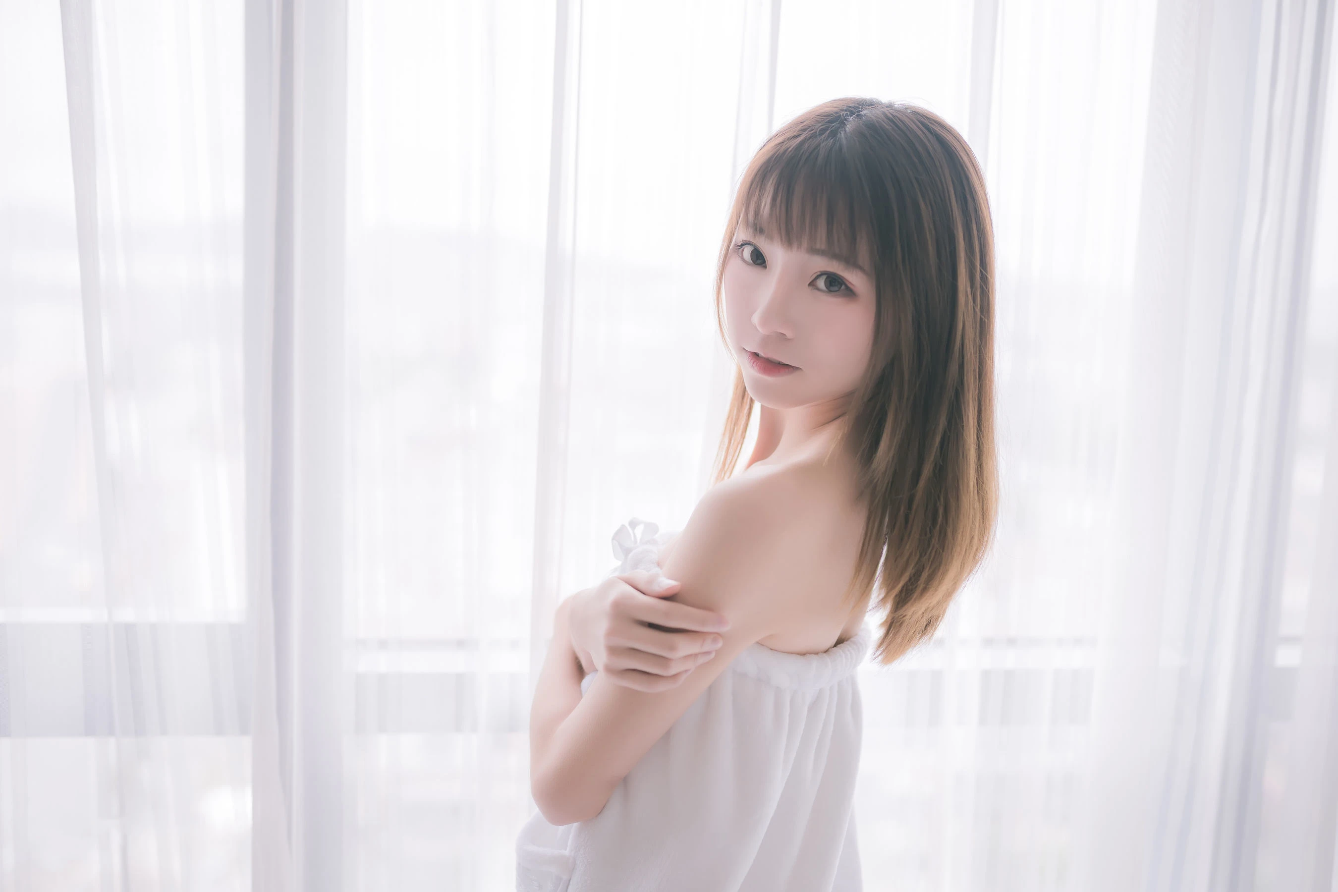 动漫博主Kitaro_绮太郎 – 纯白浴巾插图1