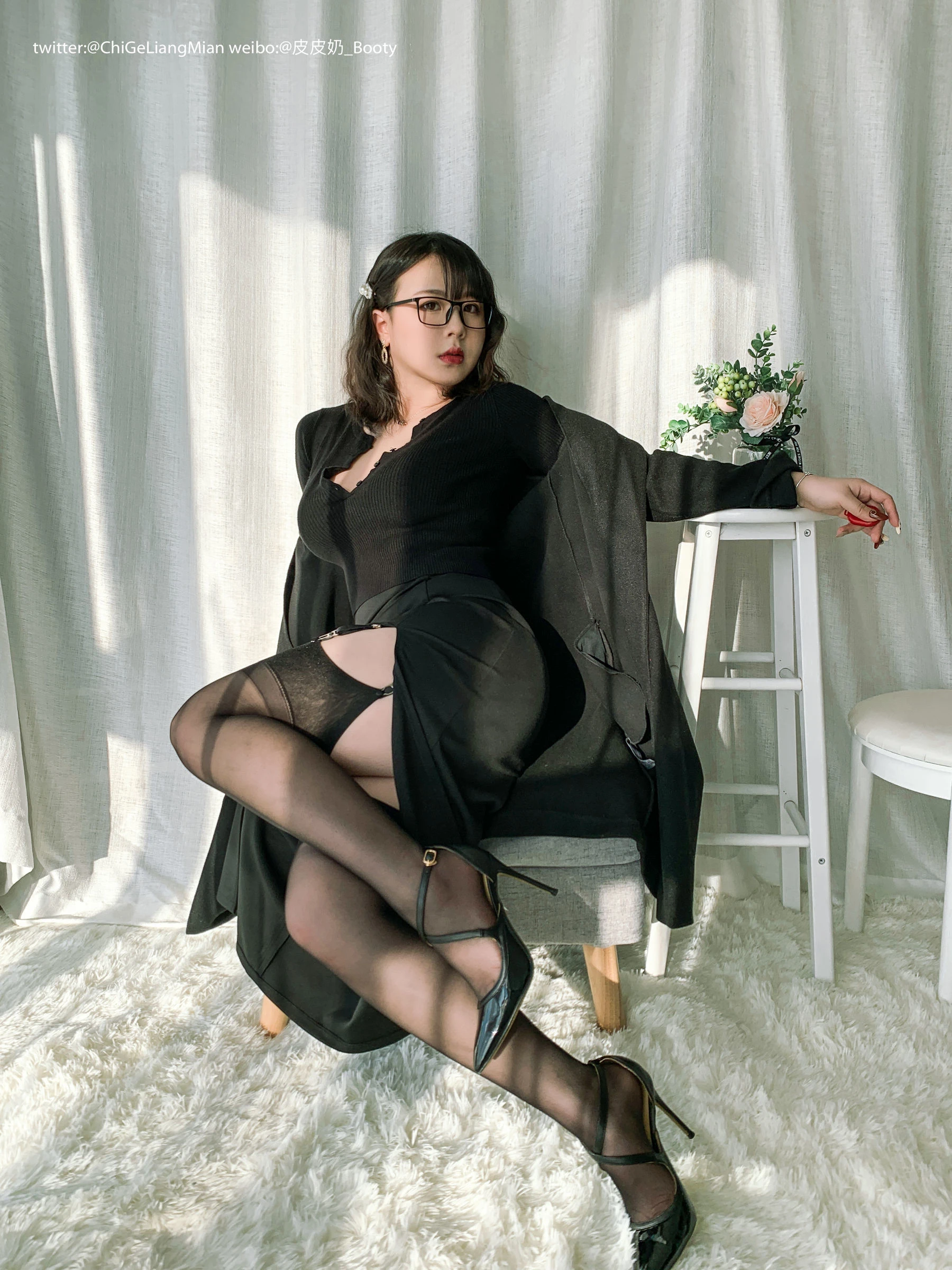 皮皮奶可可爱了啦 黑色OL插图7