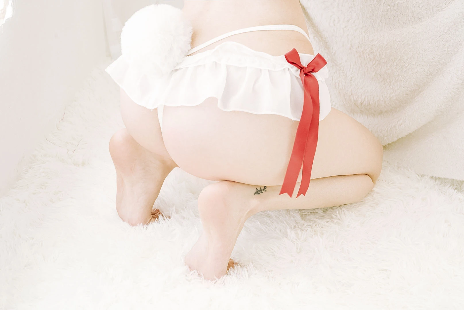 萌妹子眼酱大魔王w – 裸足女仆插图2