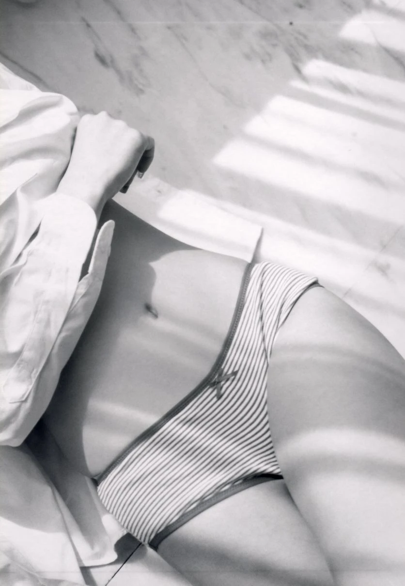 真锅薰 眞鍋かをり-《kawori》 写真集插图1