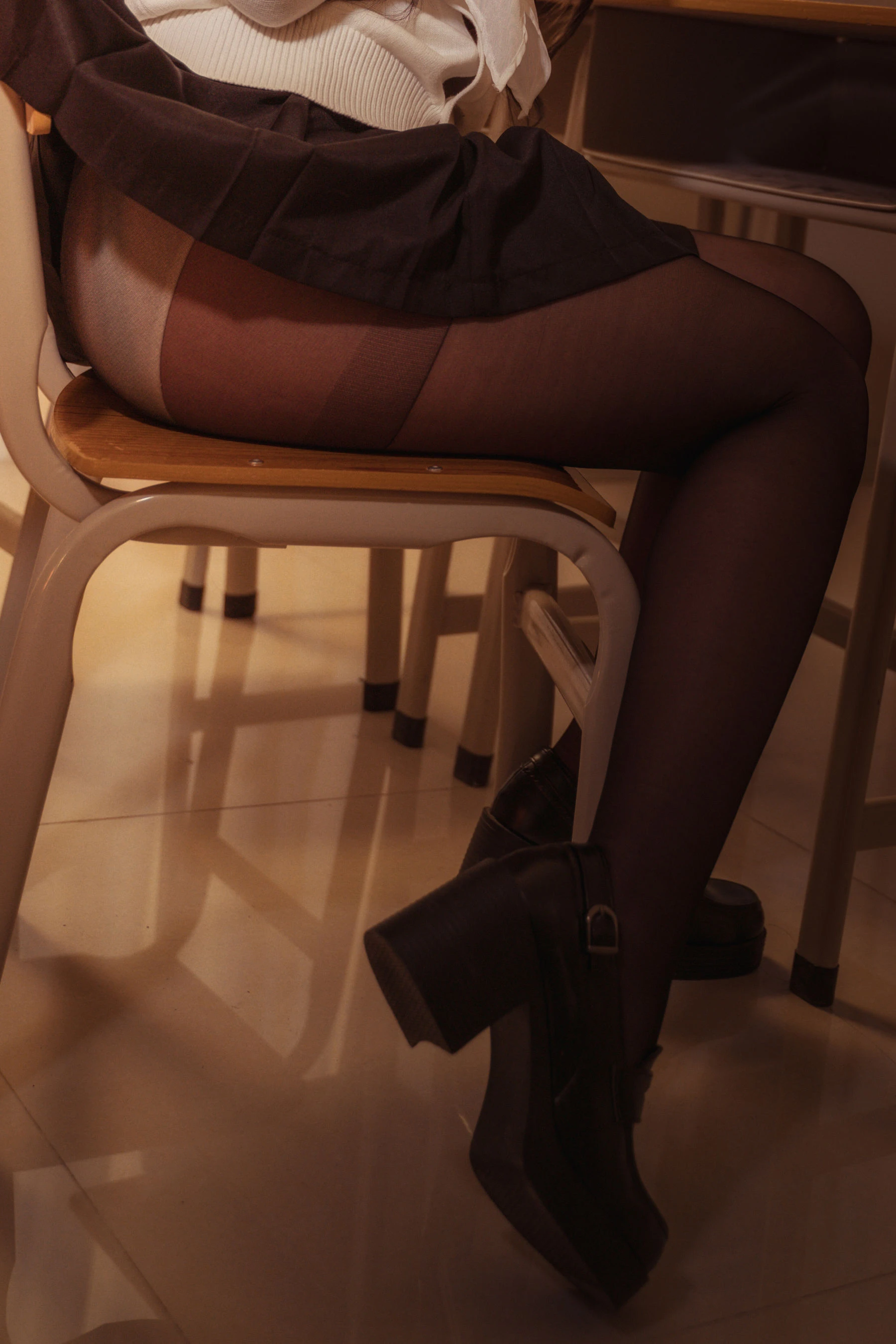 贞子蜜桃 – 碧蓝航线 爱宕高雄制服插图7