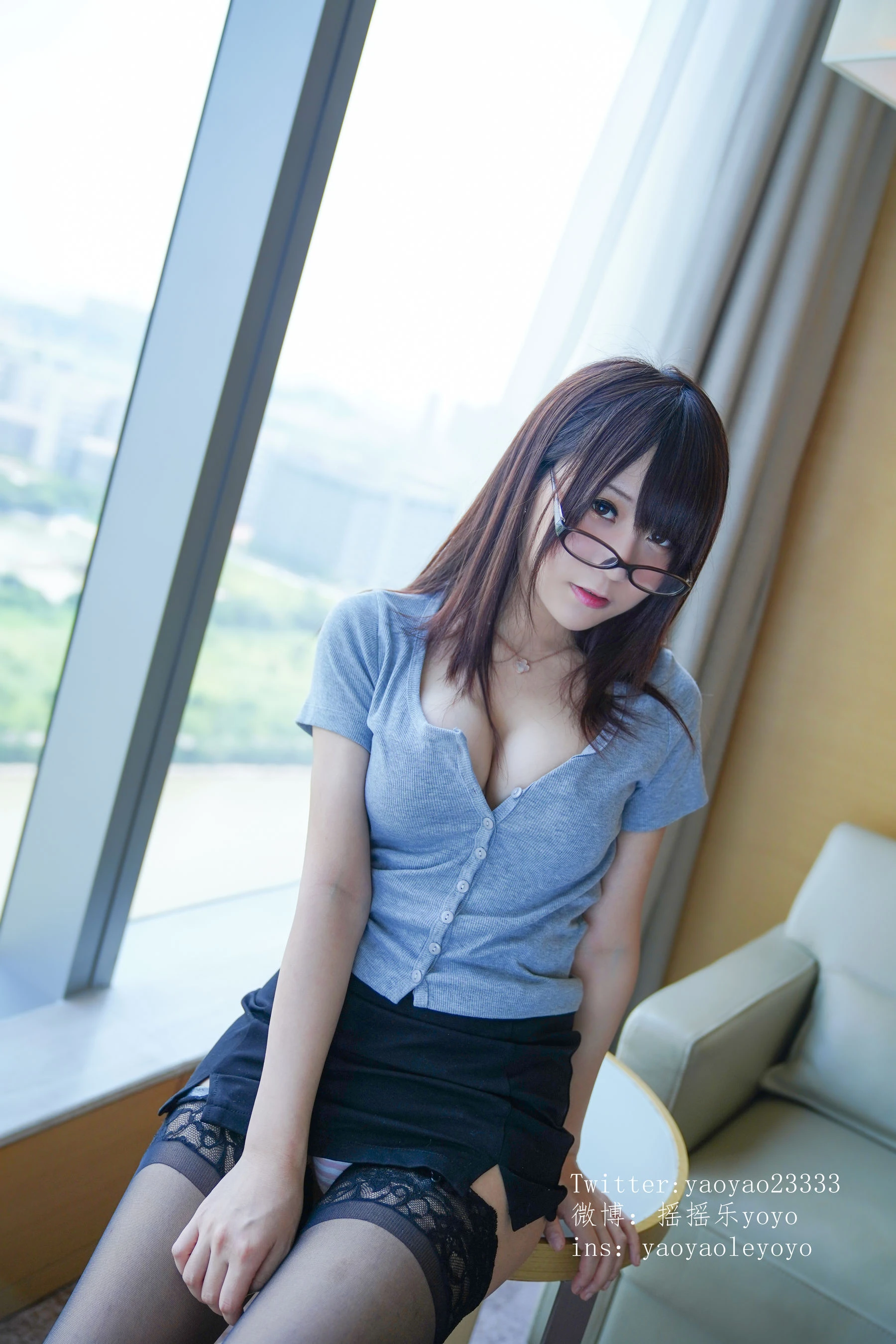 摇摇乐yoyo – 制服御姐插图1