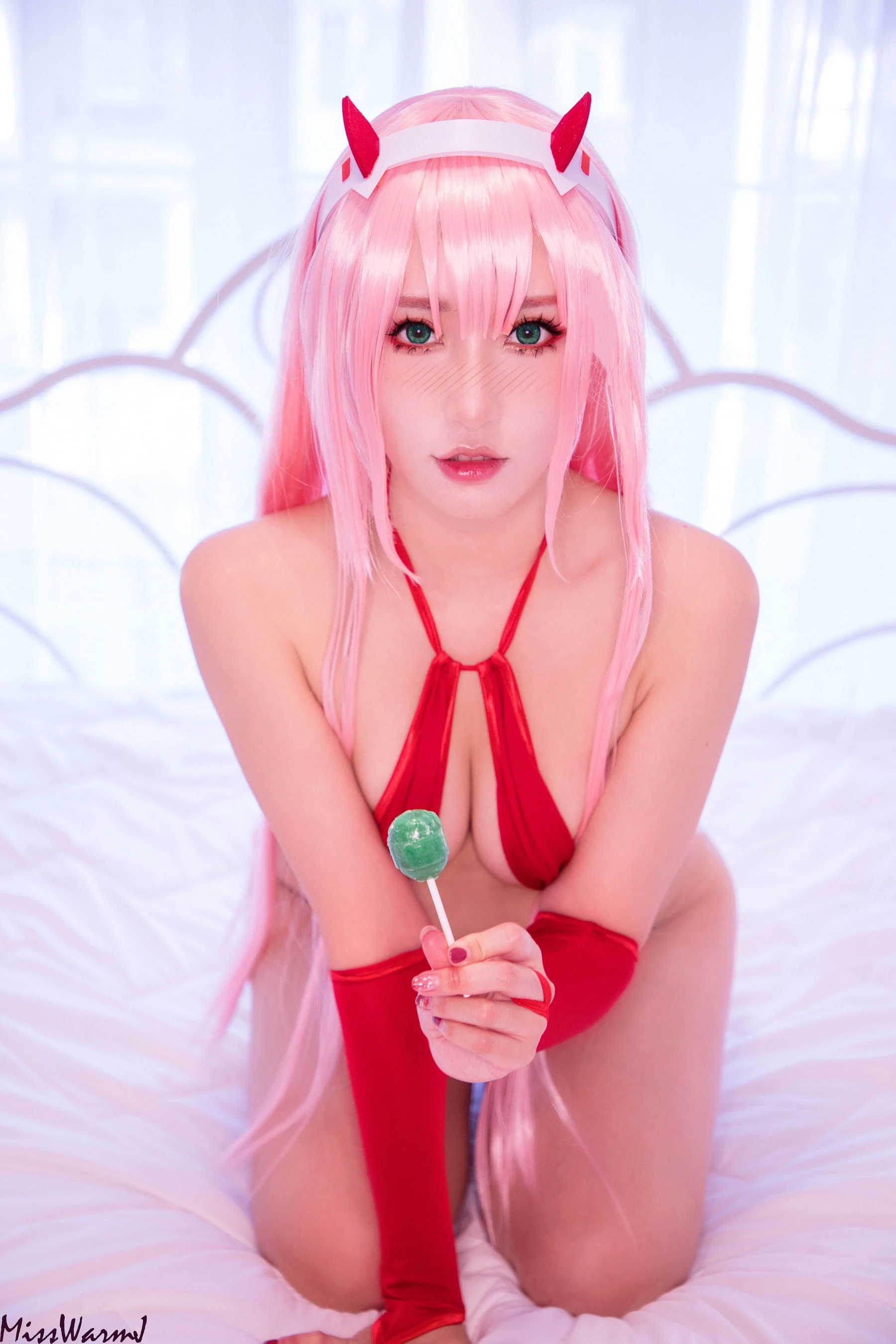 MisswarmJ – Zero Two Bikini插图1
