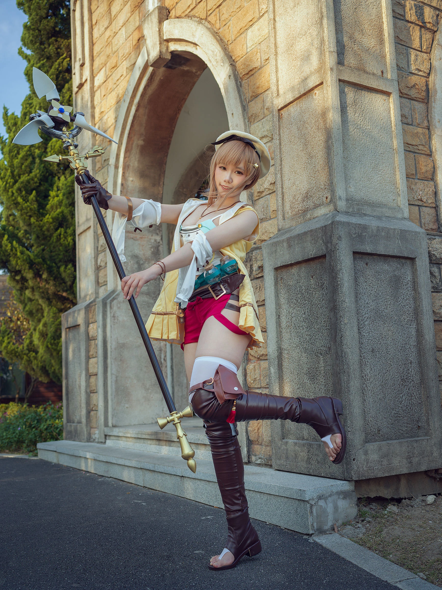 麻花麻花酱 – 莱莎插图1