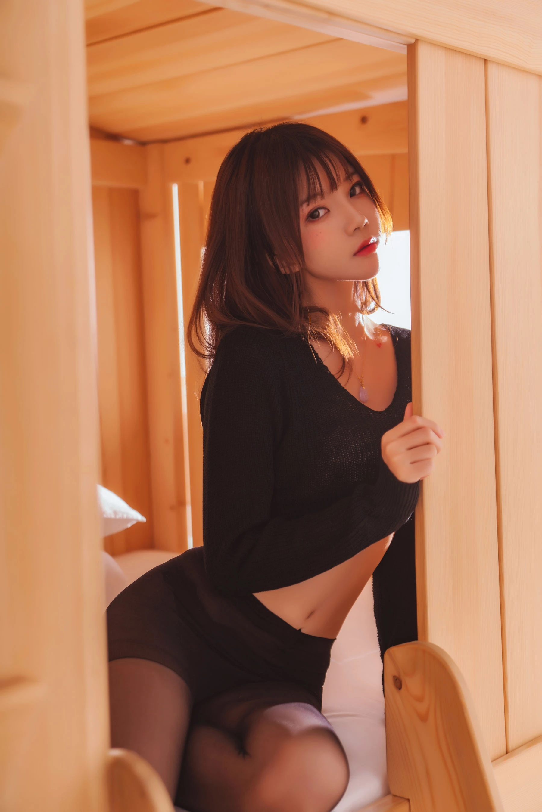 桜桃喵 黑&白 之 性感黑插图1