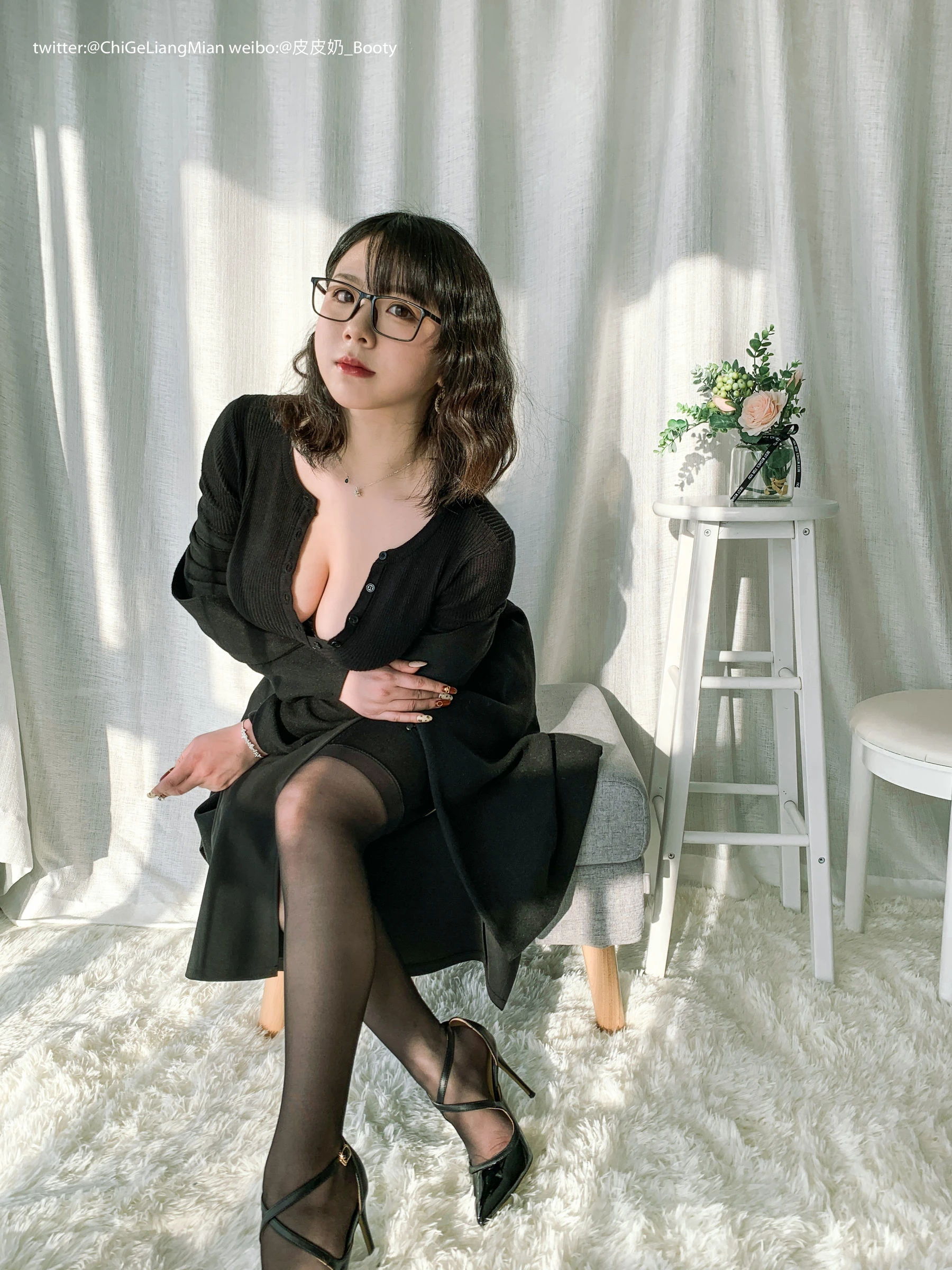 皮皮奶可可爱了啦 黑色OL插图6