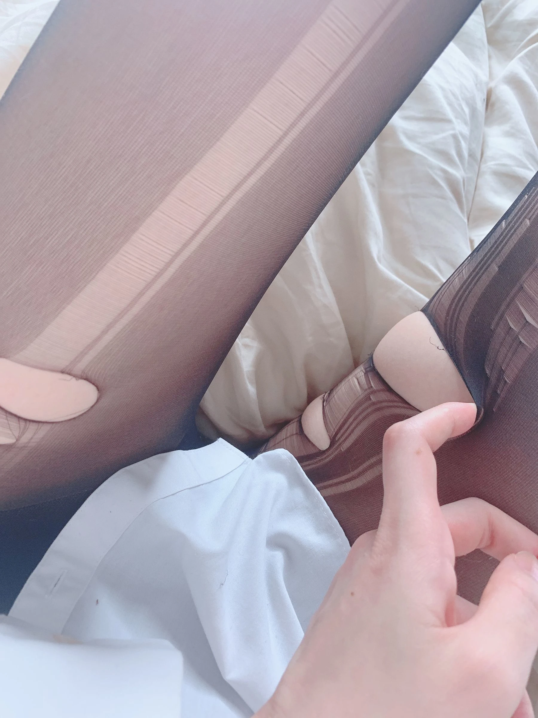 日本甜美COSERけんけん[fantia] 2020.05 ストッキング(破いたver.)插图6