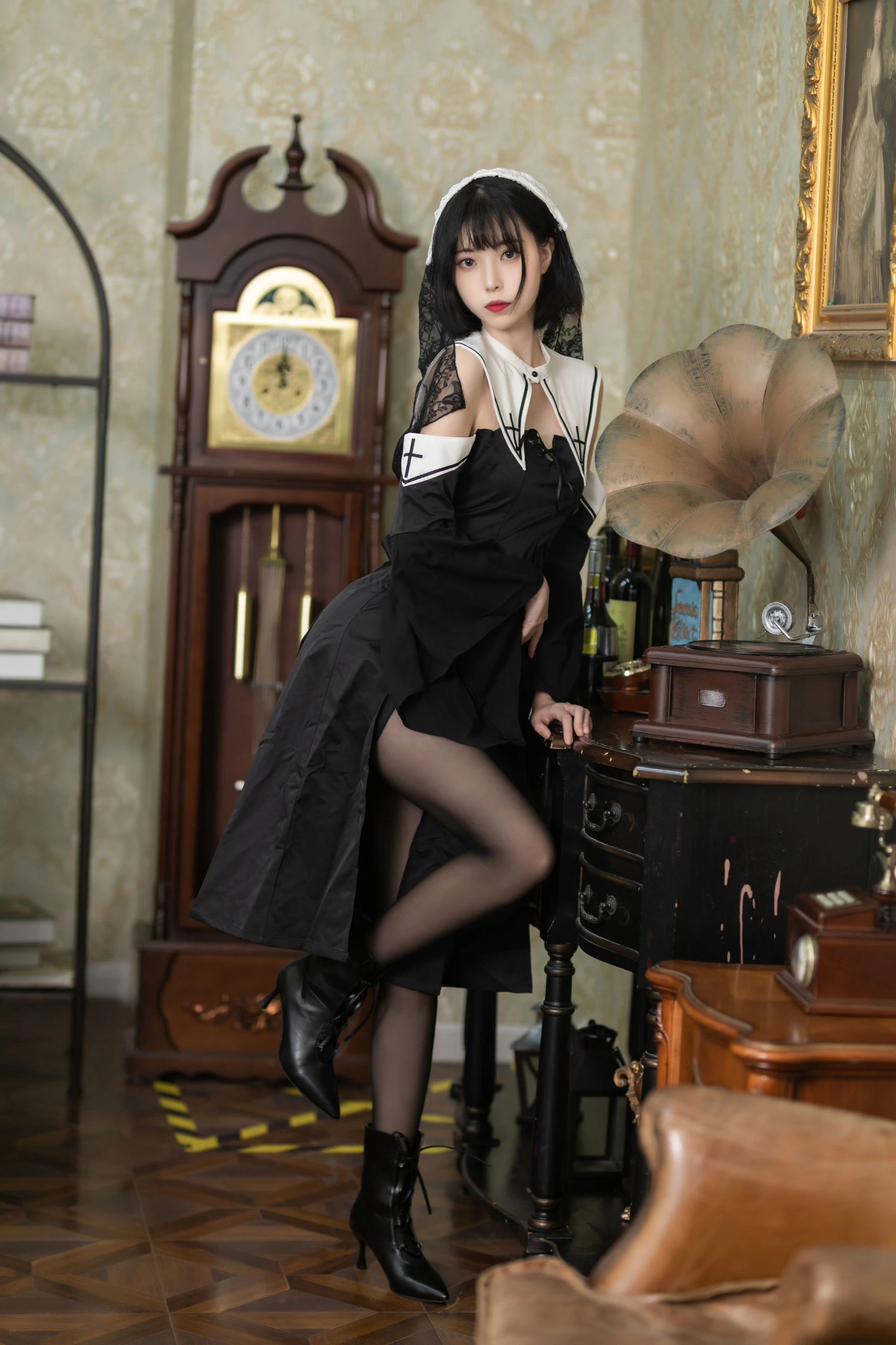 许岚(叁月life) – 暗黑修女插图4