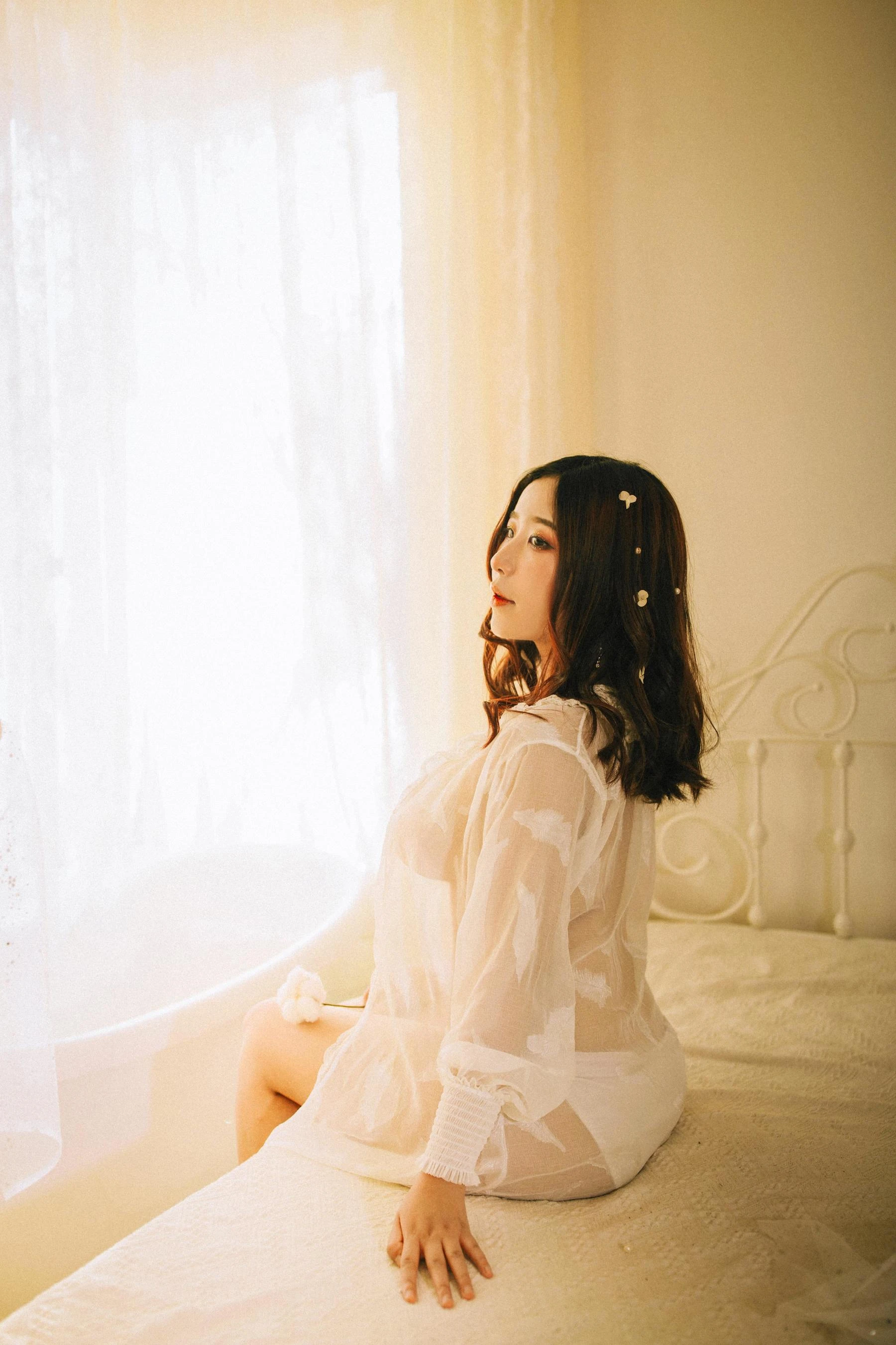 动漫博主穆零Mu0 – 白色插图6