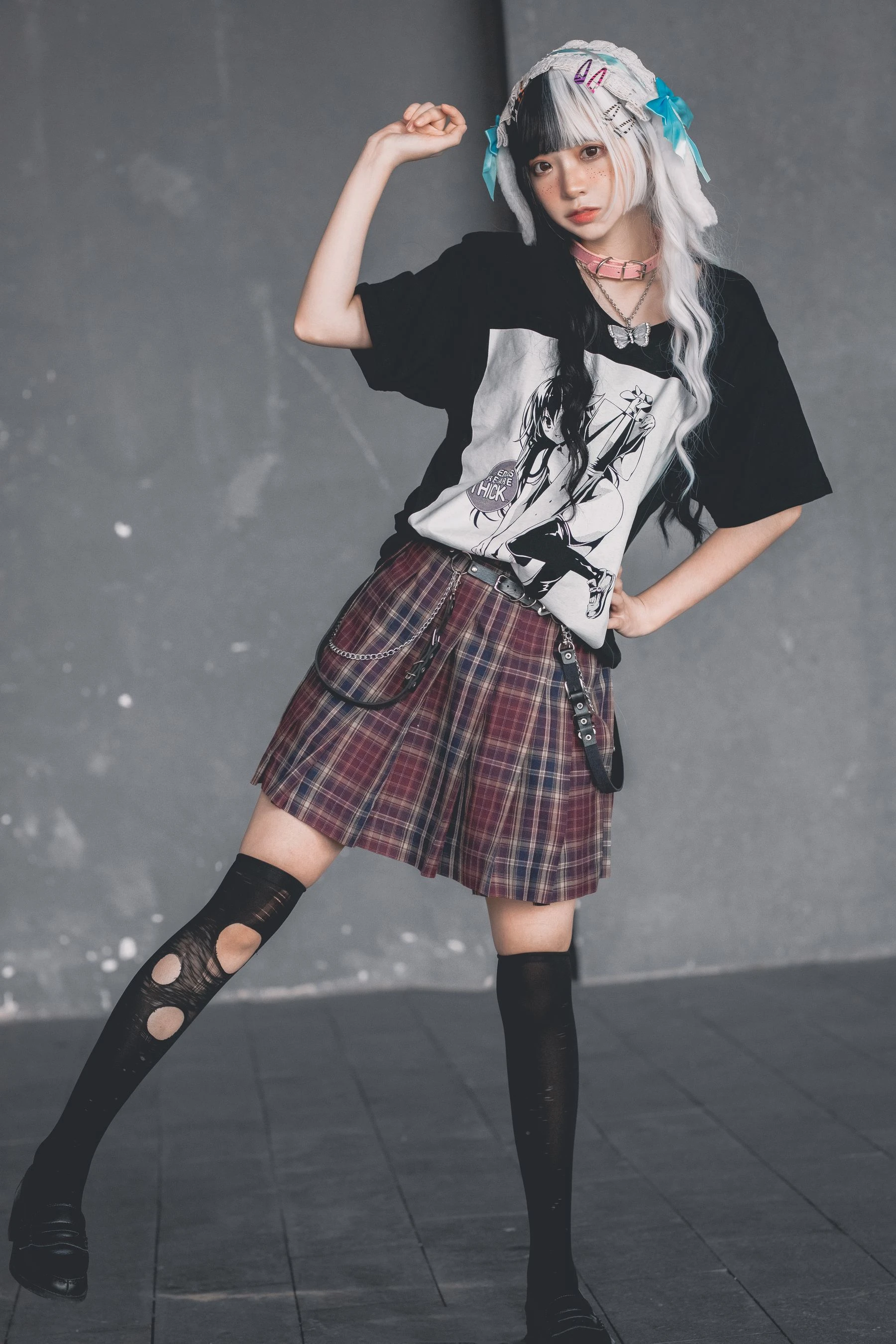 疯猫ss – 雀斑少女插图3