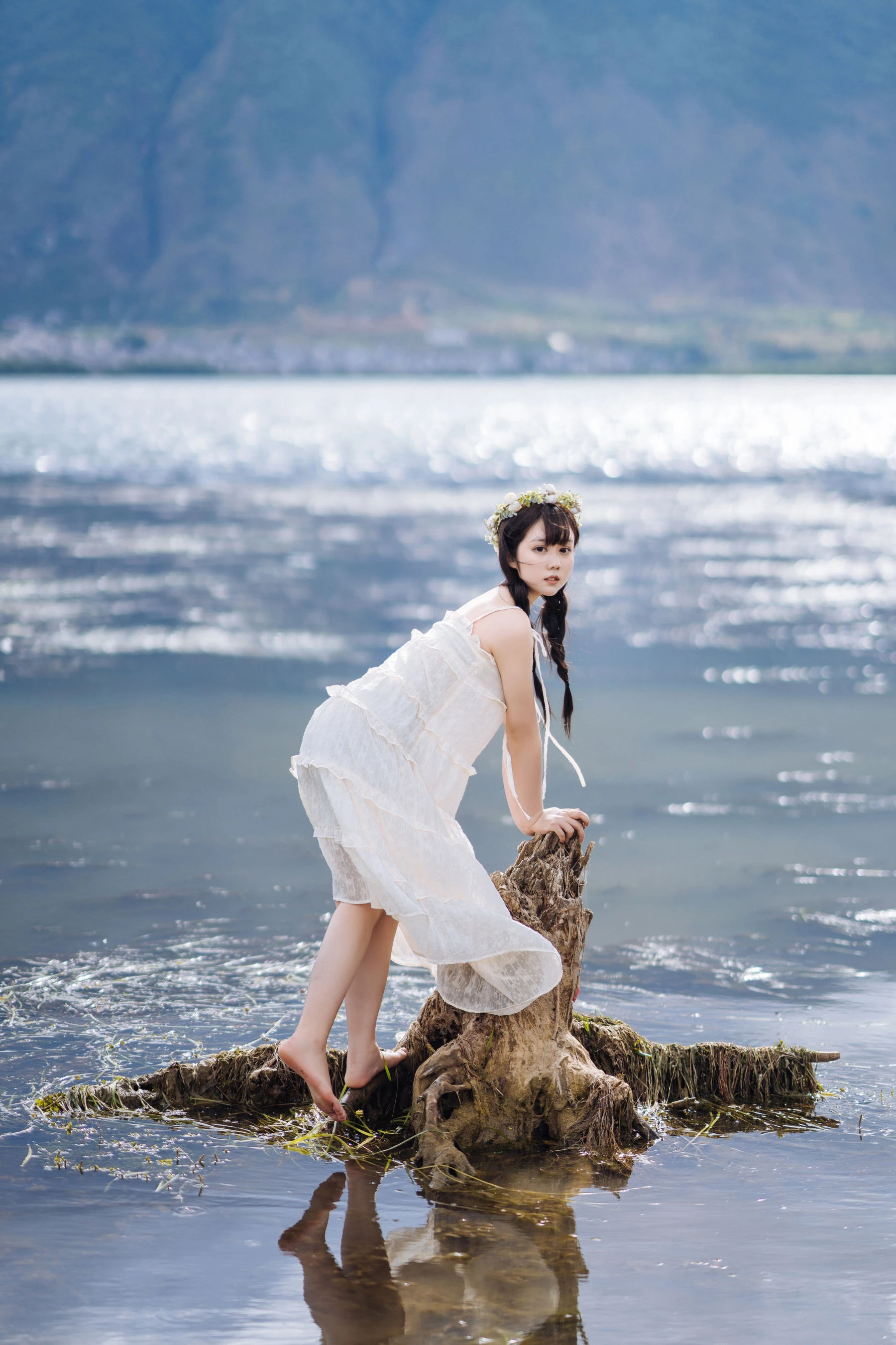 微博福利姬镜酱 – 静夏之花环女孩插图5