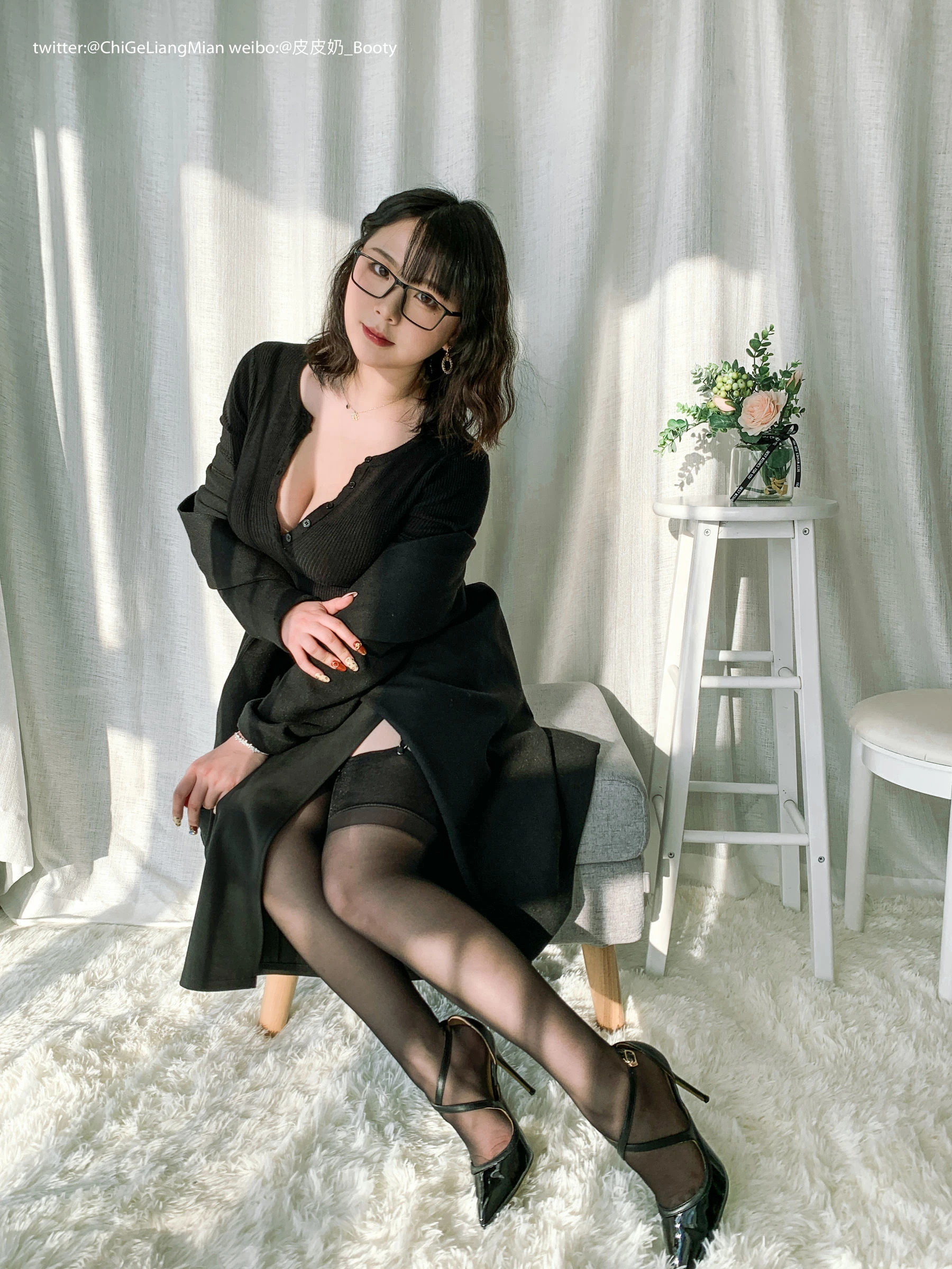 皮皮奶可可爱了啦 黑色OL插图5