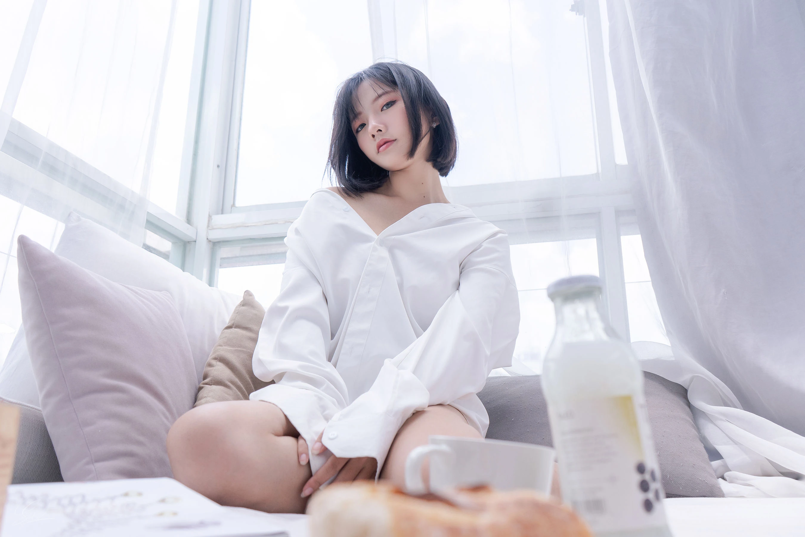 MessieHuang写真 – Boyfriend’s shirt插图3