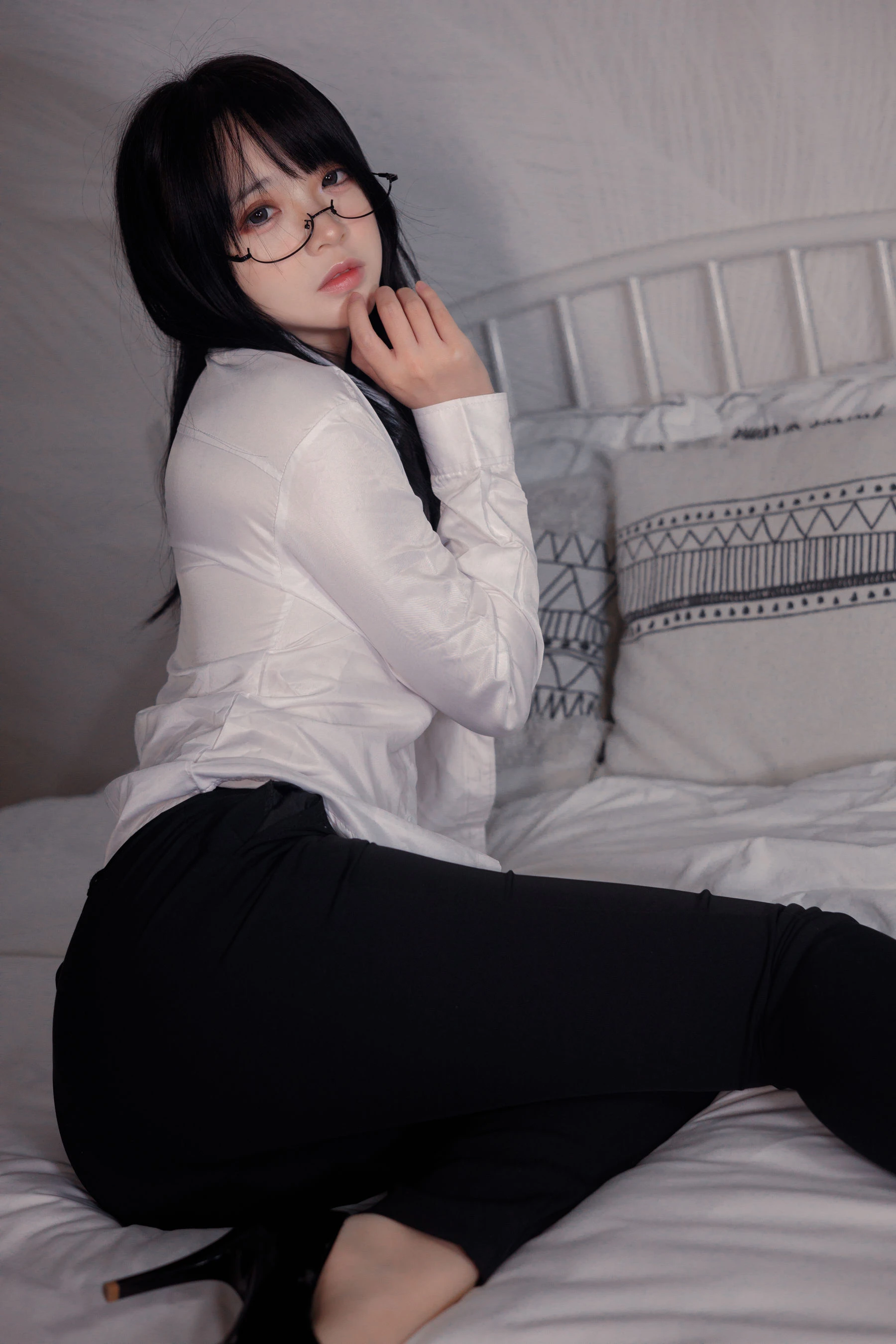 疯猫ss – 白色情人节福袋 长裤OL插图2