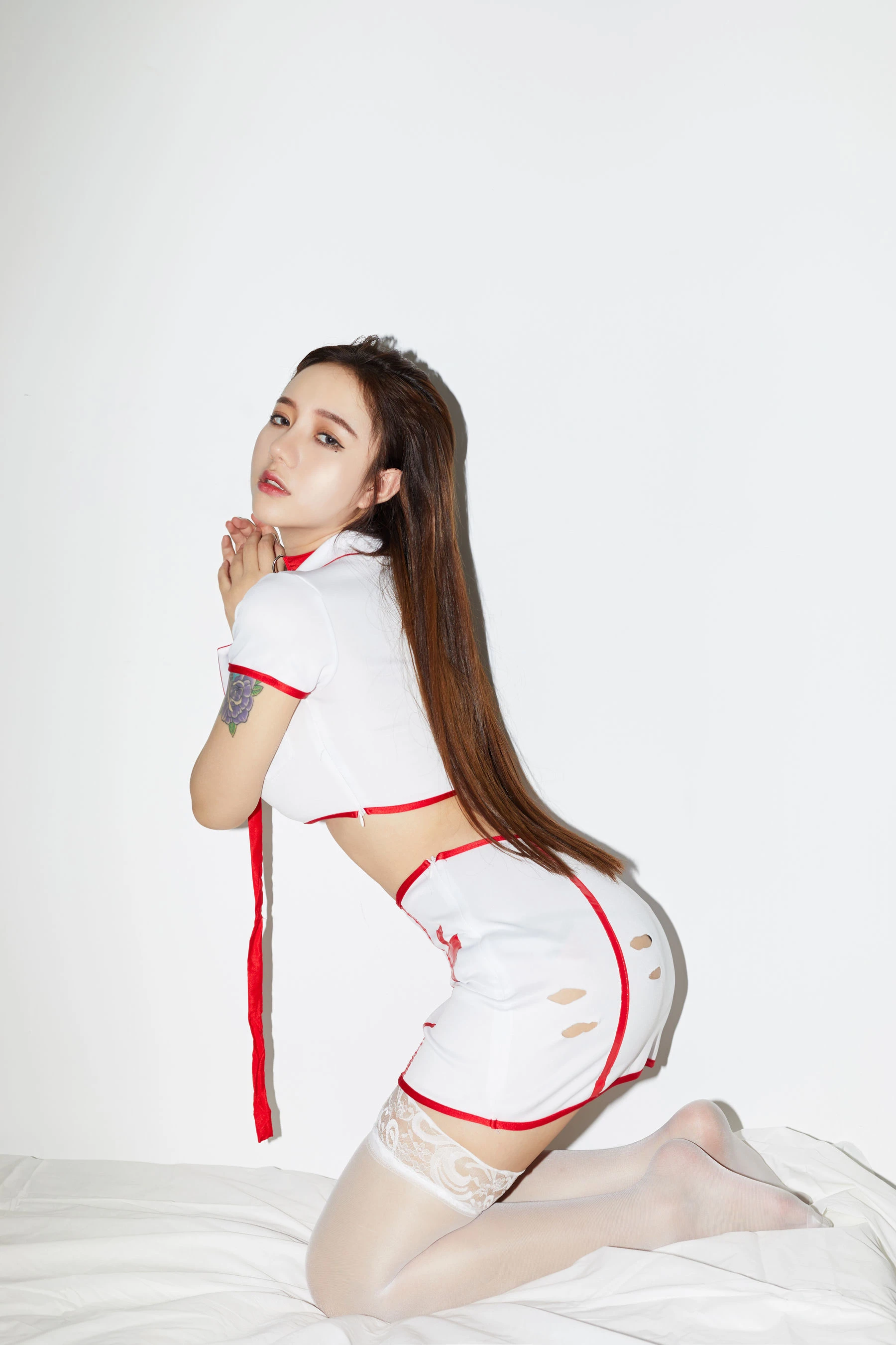 洛丽塔大哥 – 护士小姐插图1