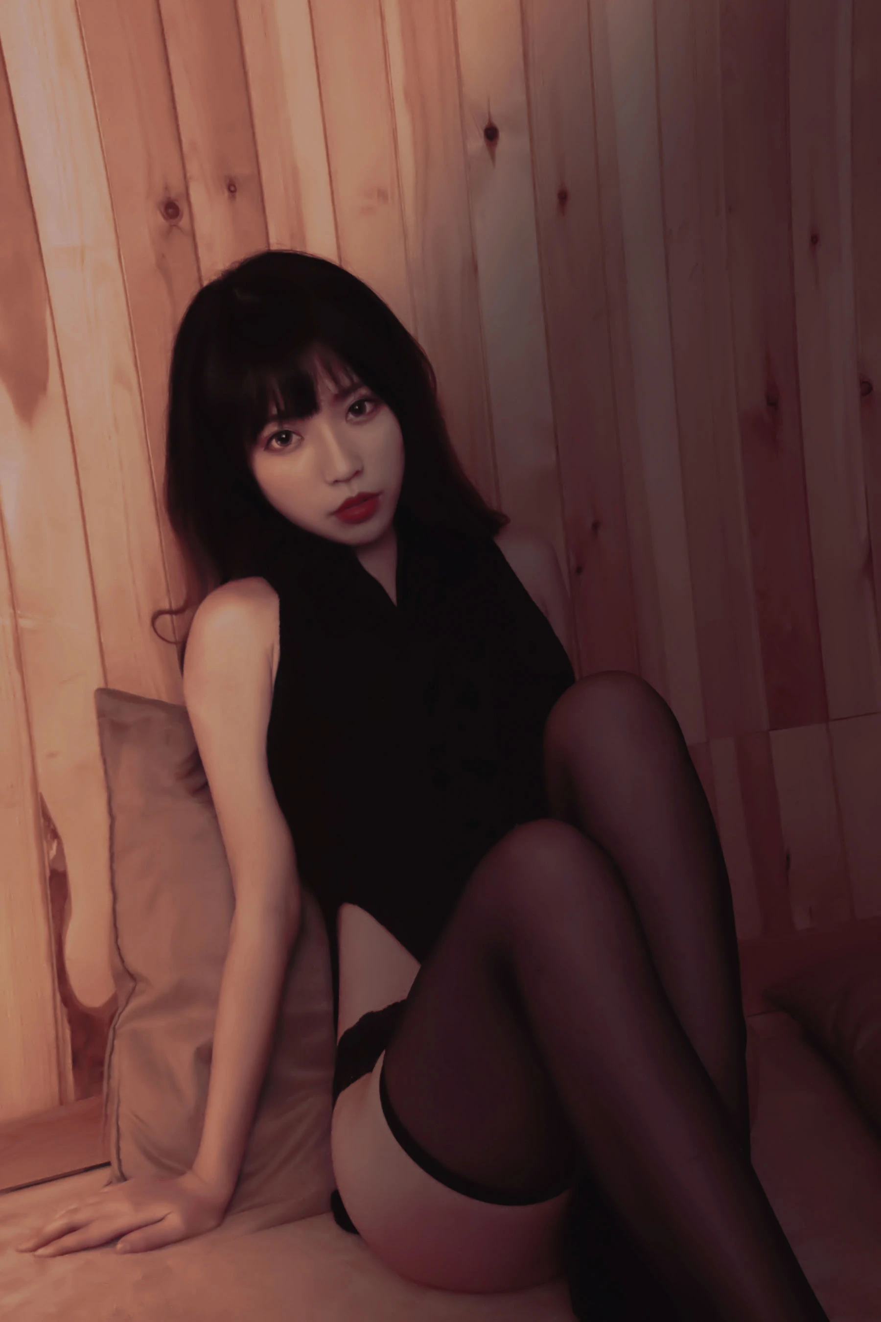 萌妹白易子教主 – 高叉毛衣插图5