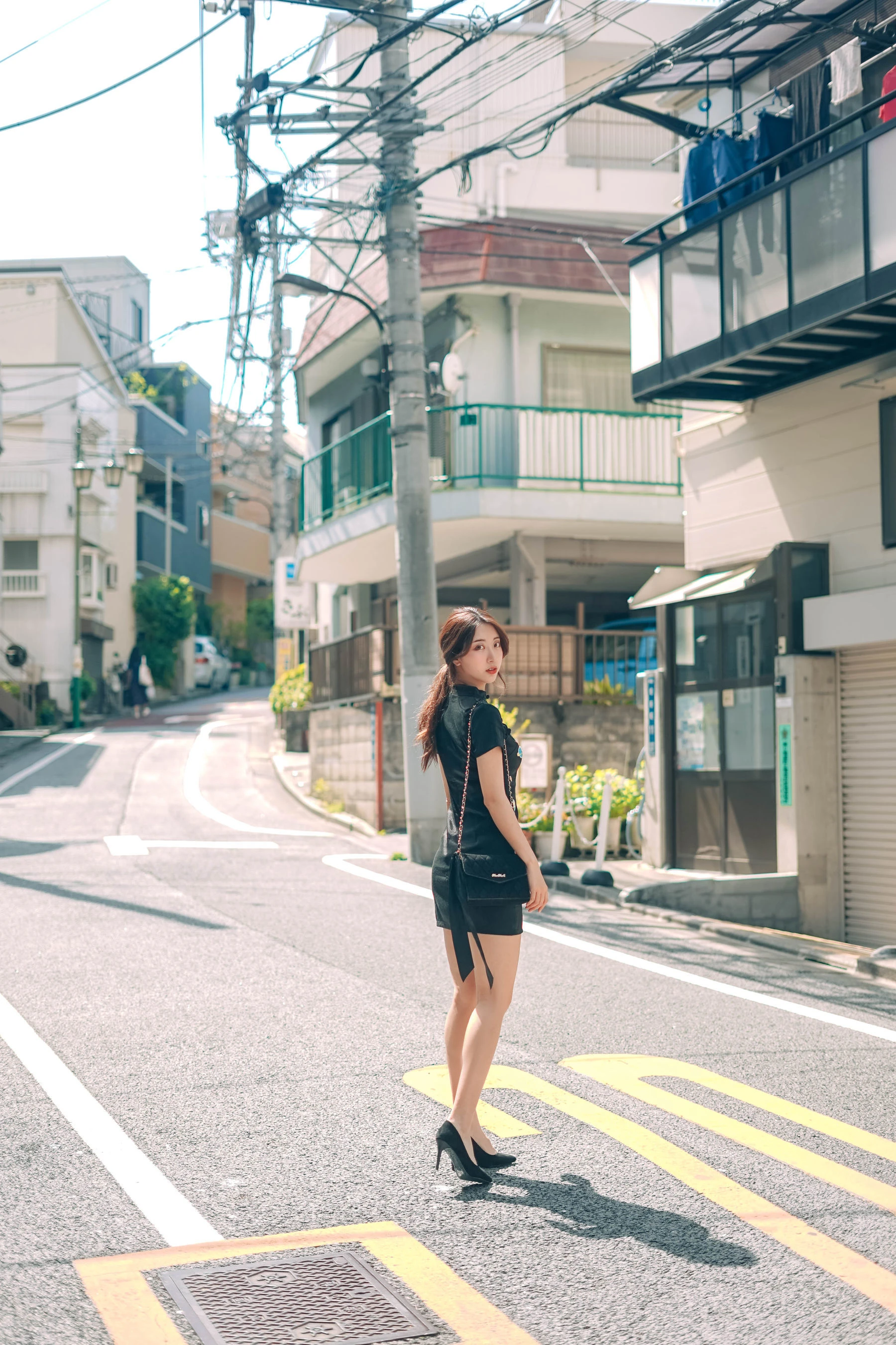 人气Coser黑川 旗袍插图2