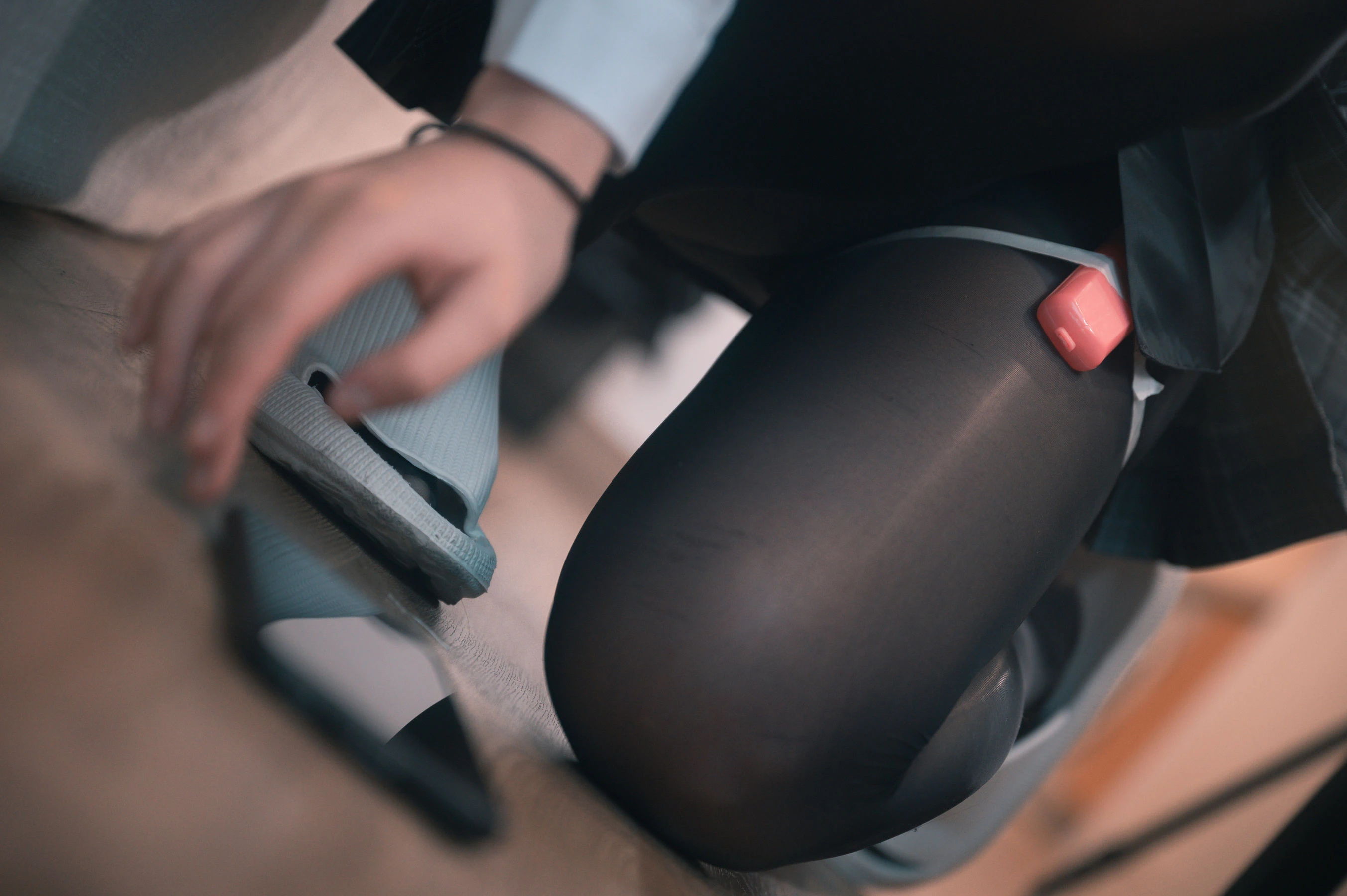 Quan冉有点饿 – 束缚猫猫插图6