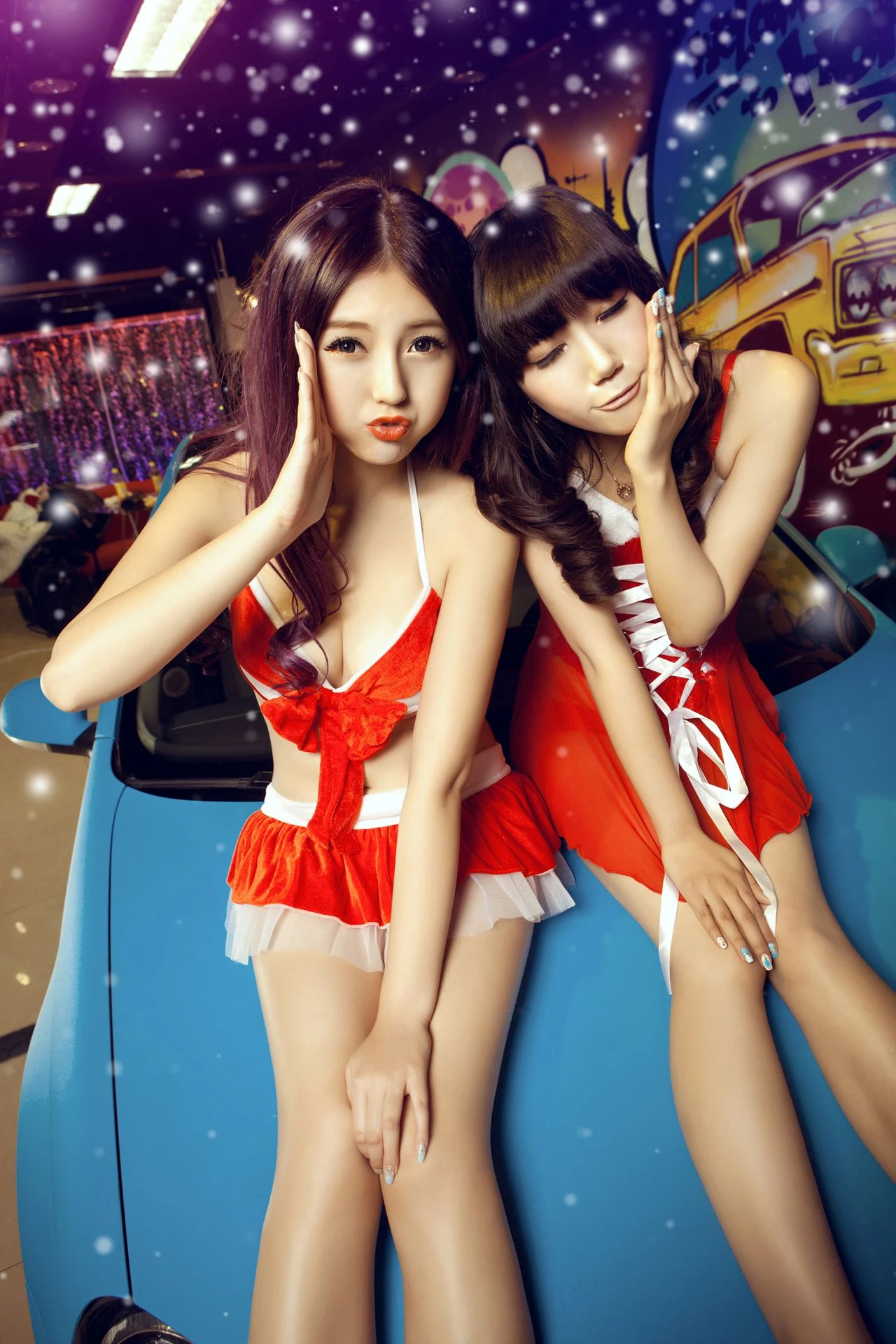 甜美可爱姐妹花 – 圣诞香车魅影图片合集插图1