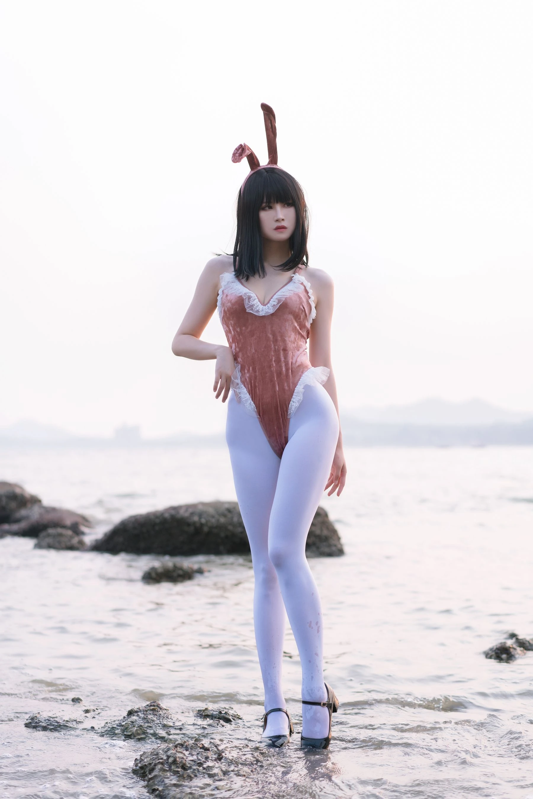 动漫博主田璐璐 – 粉兔插图1